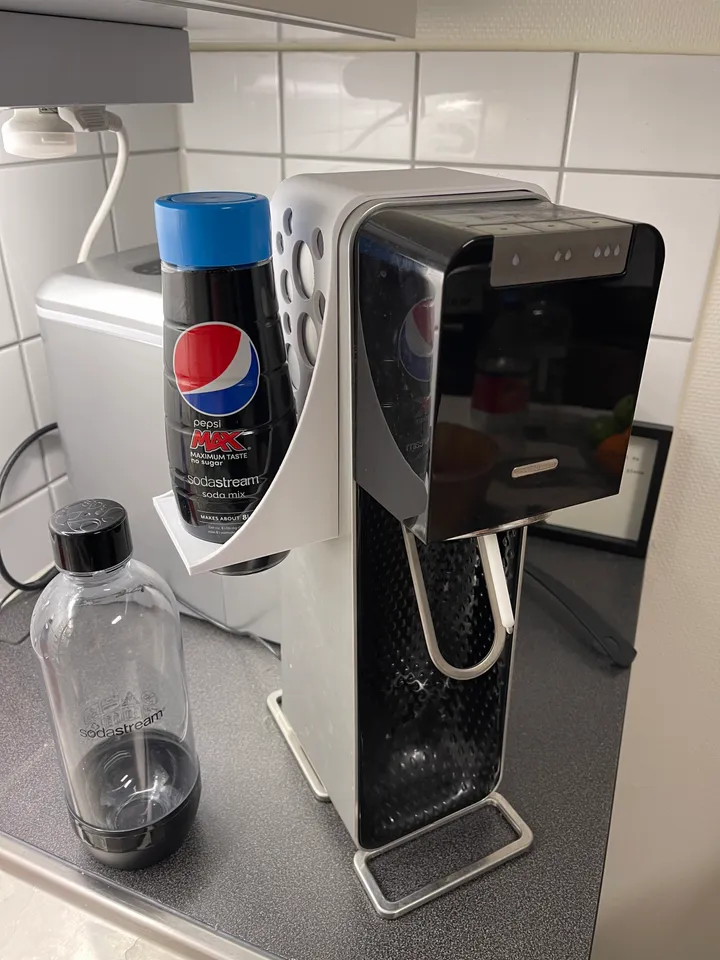 Sodastream Power/Source flavour bottle holder by Alexander