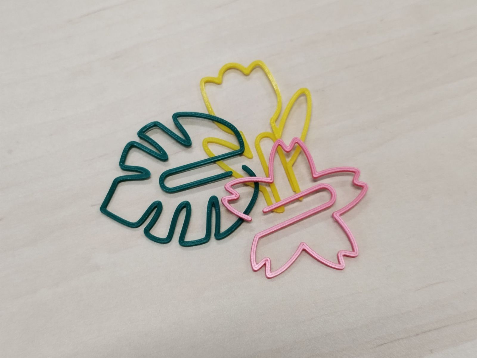 Floral Paper Clips by E3De Download free STL model