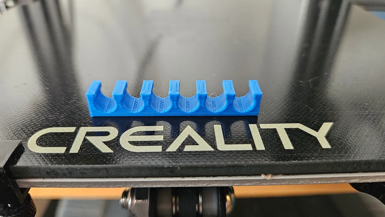 Simple cable clip by mortenlj | Download free STL model | Printables.com