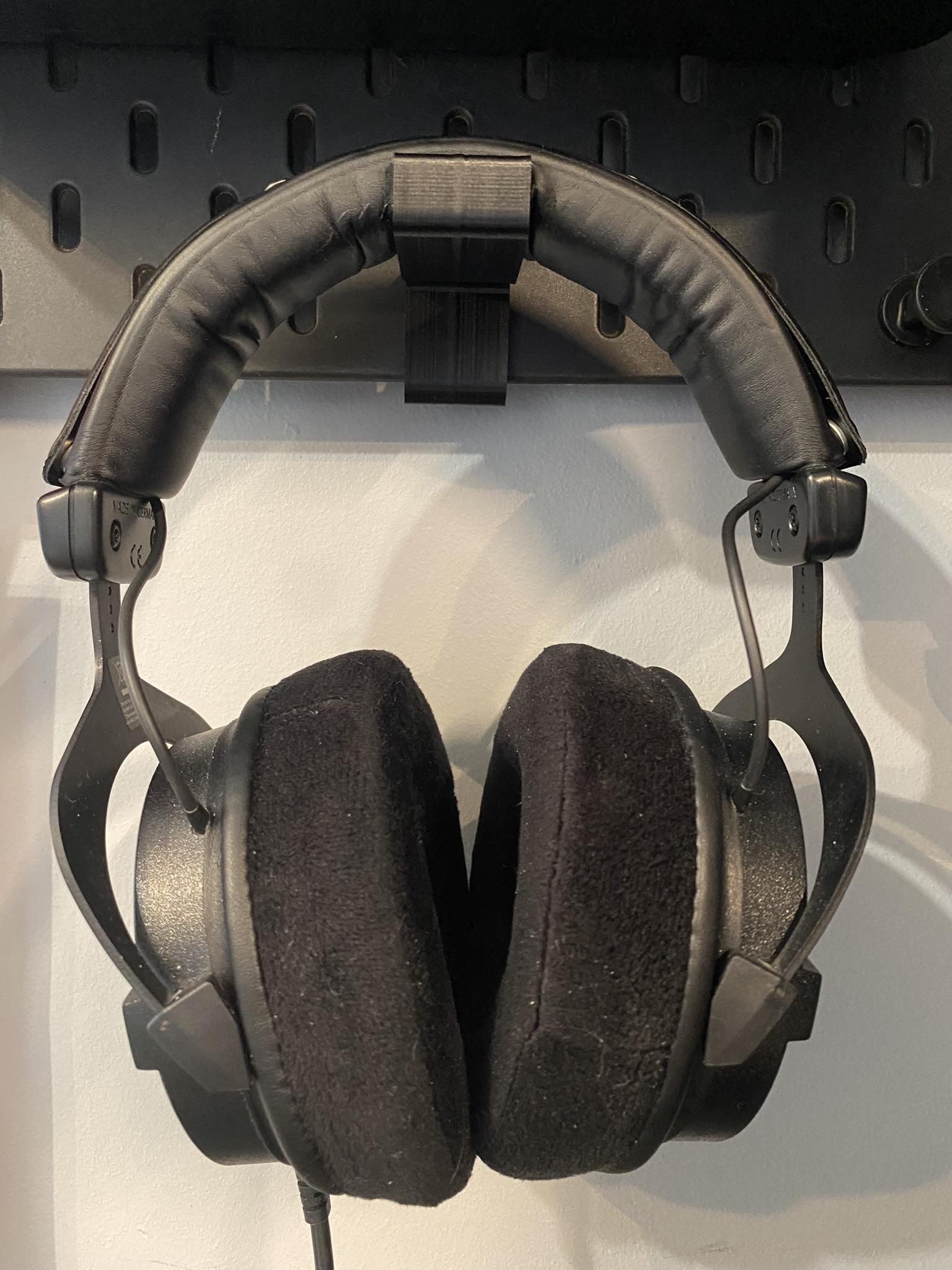 SKADIS headphone holder