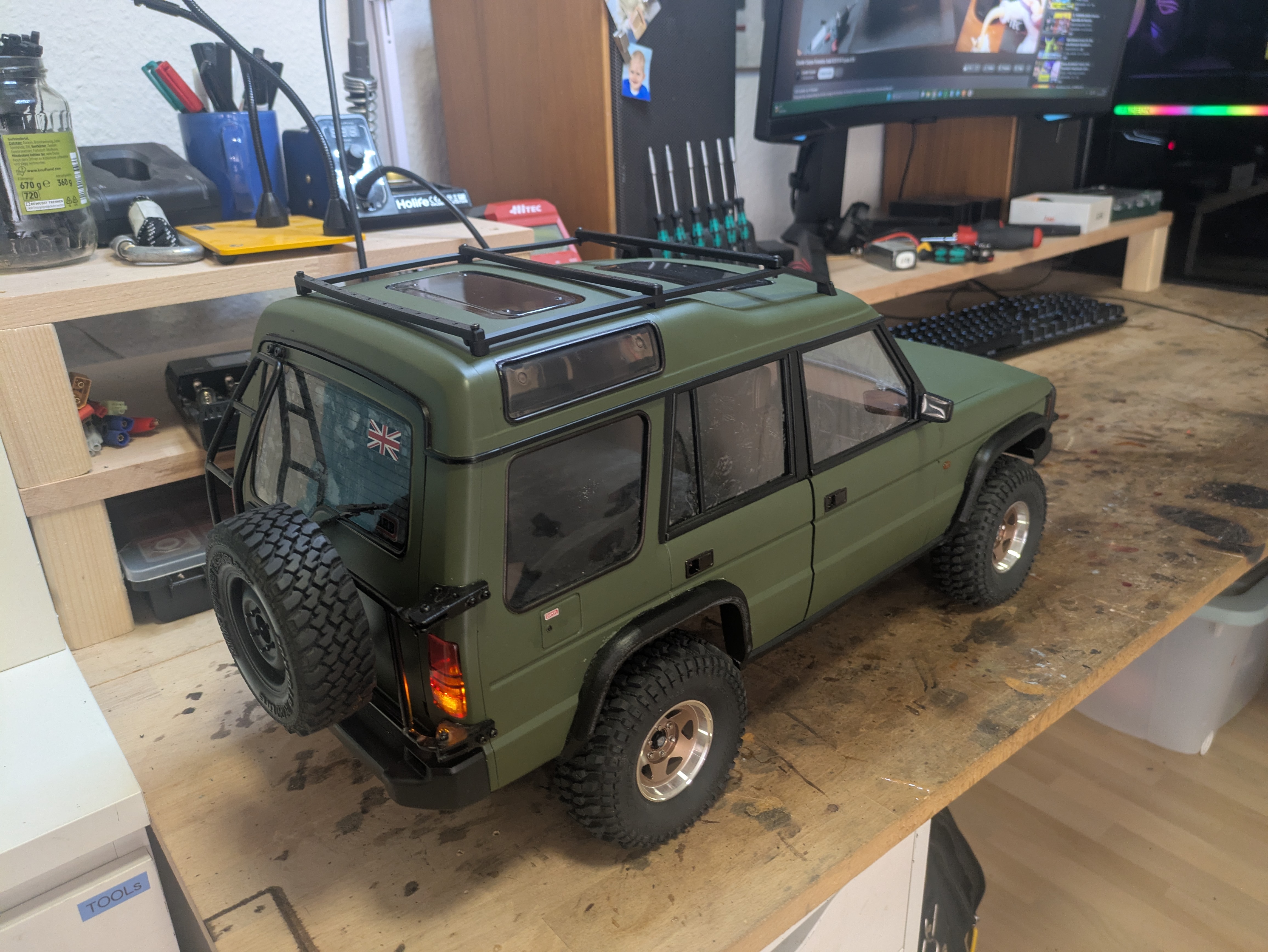 Team Raffee Landrover Discovery Gen 1 - Body Parts / Fender / Roffrack / Dashboard / Interior — miniatura 12