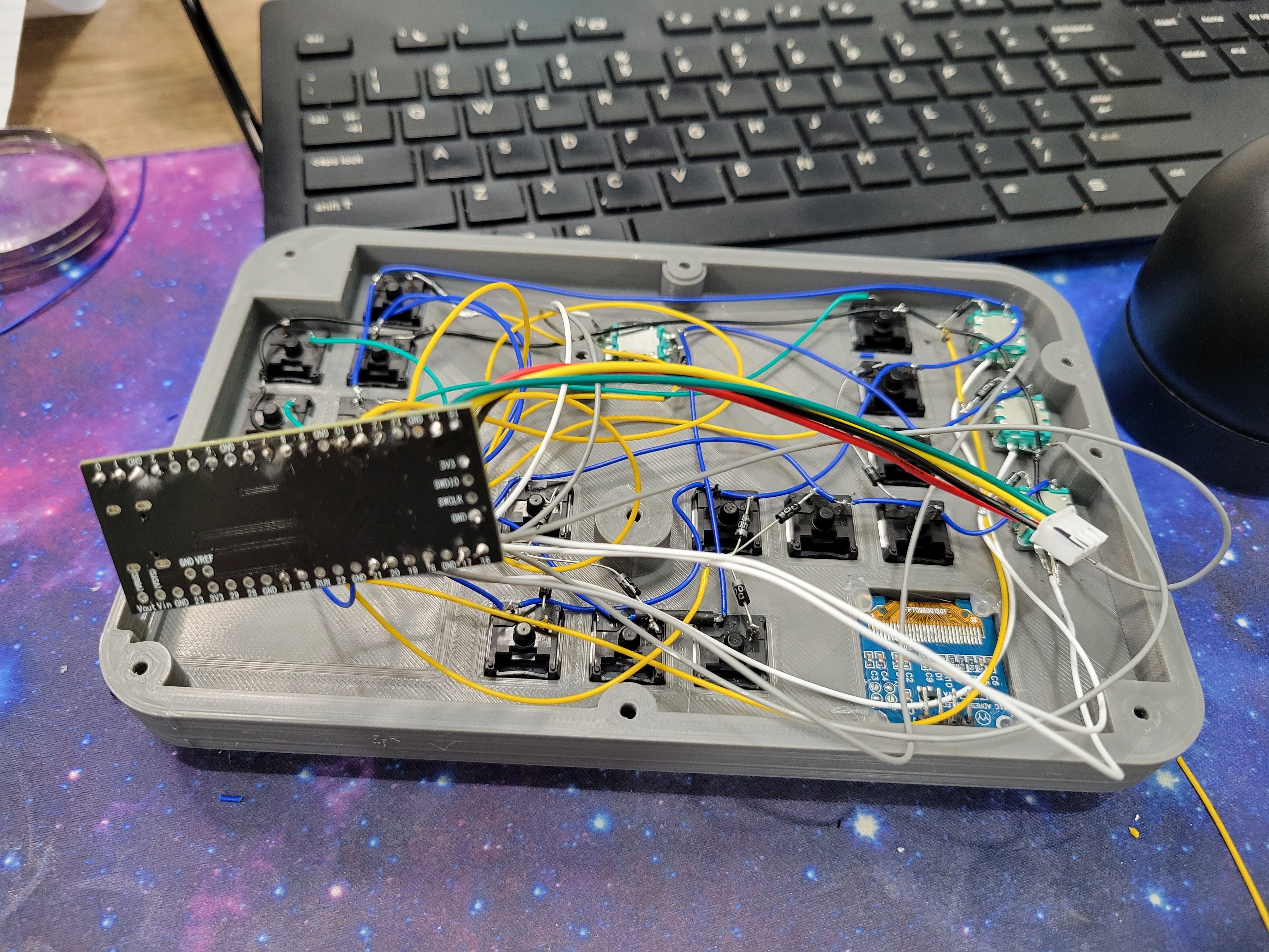 Miniatura 2 do modelo 3D RP2040 Based Multi-Program Big Wheel Macro Pad