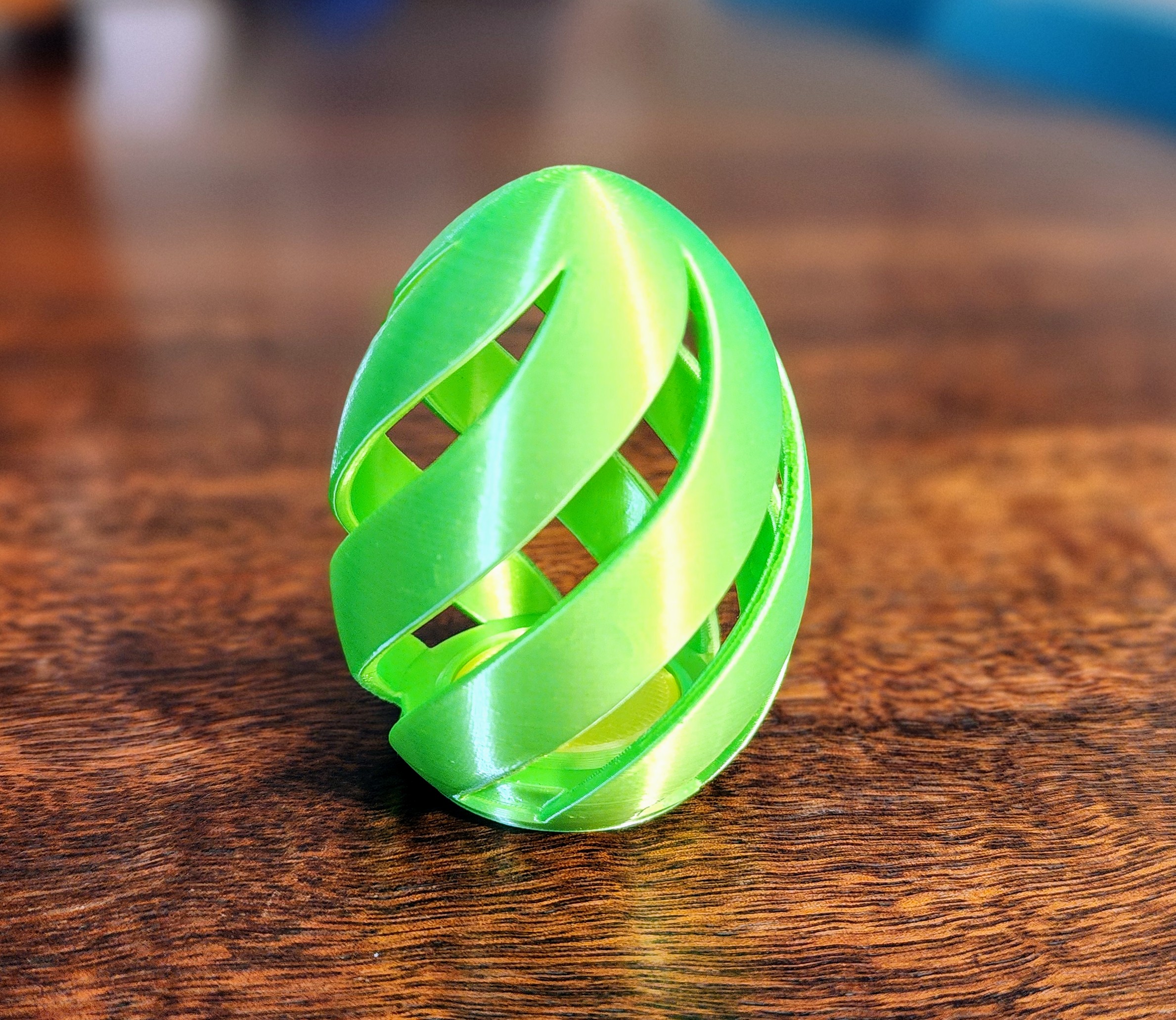 Beautiful Easter Egg - Large Twist - Screw Bottom for Fun Sized Candy/Bars