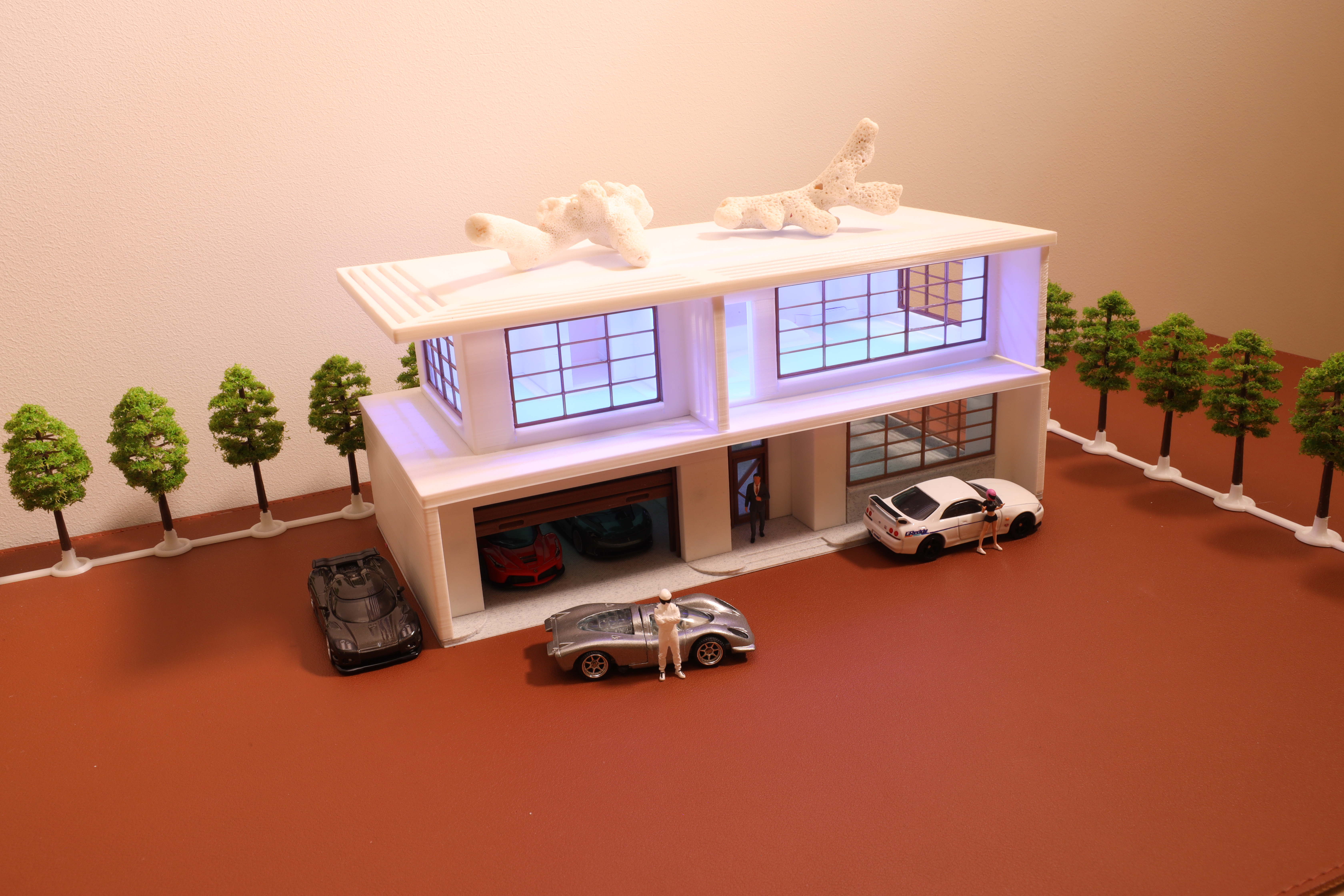 1:64 Modern diorama two floor house with sliding garage gates