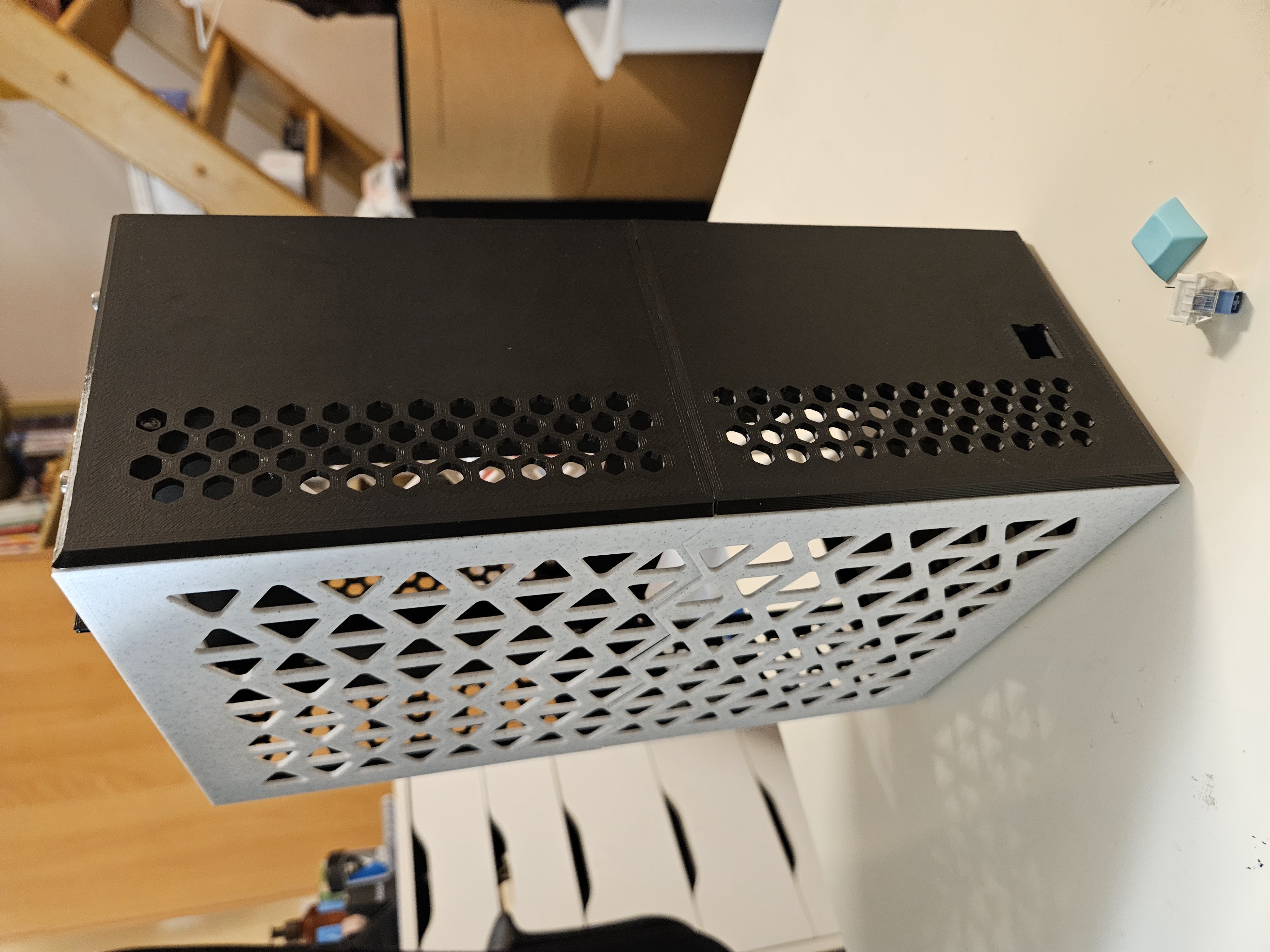 Front Panel MX Switch - NutCase - Vertical ITX PC Case by Ke Thien 