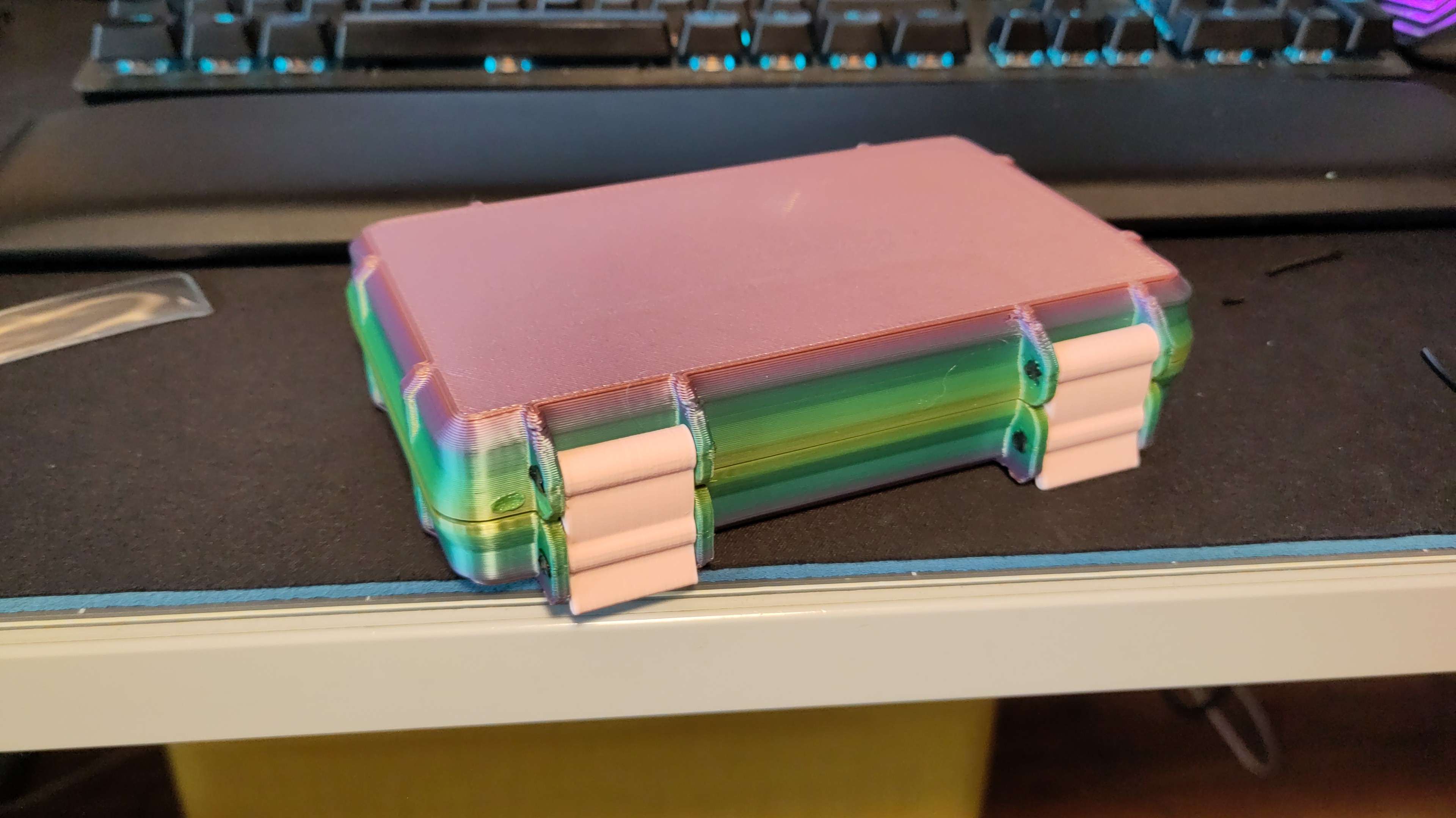 Miniatura 2 do modelo 3D Rugged Bobbin Box