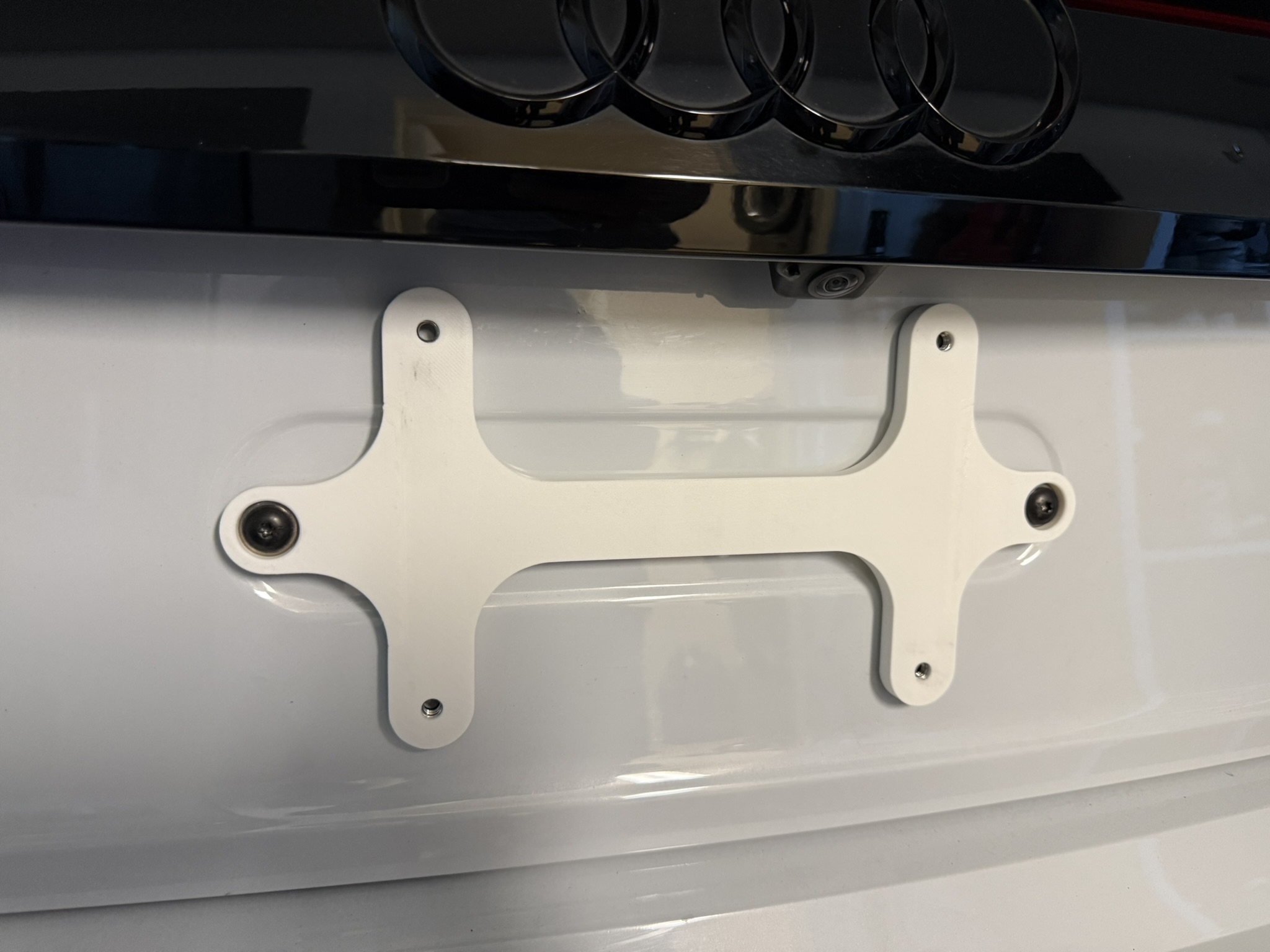 Audi Q8 Rear License Plate Bracket