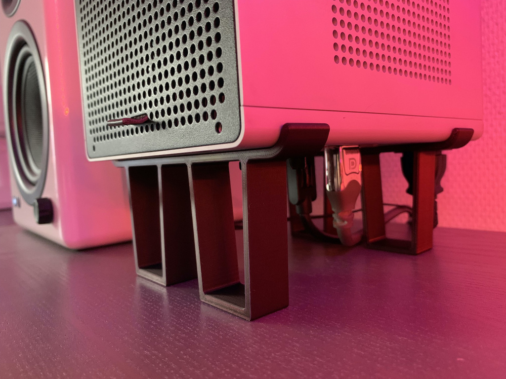 Louqe Ghost S1 Vertical Stand