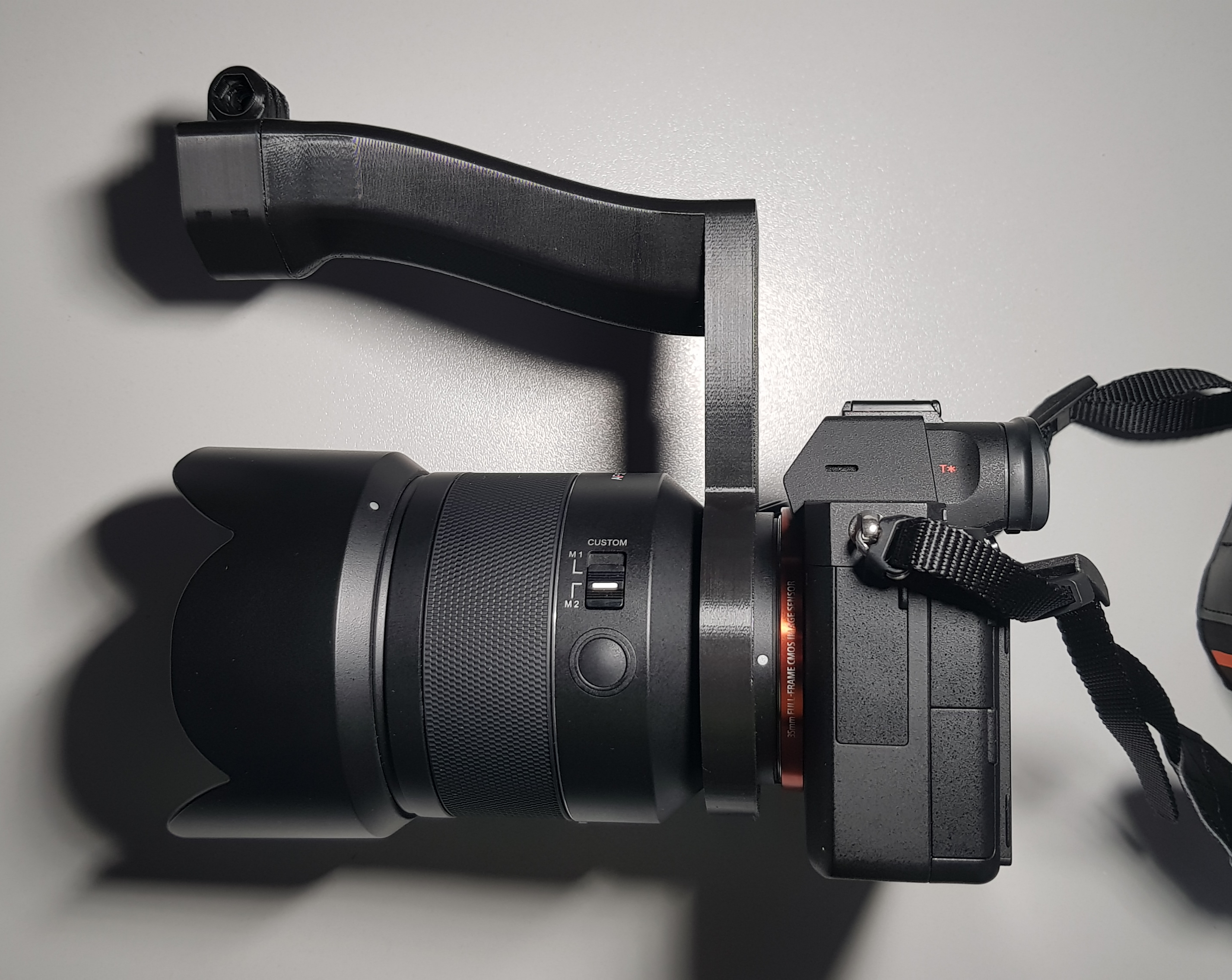 Cageless Sony E-Mount Camera Handle