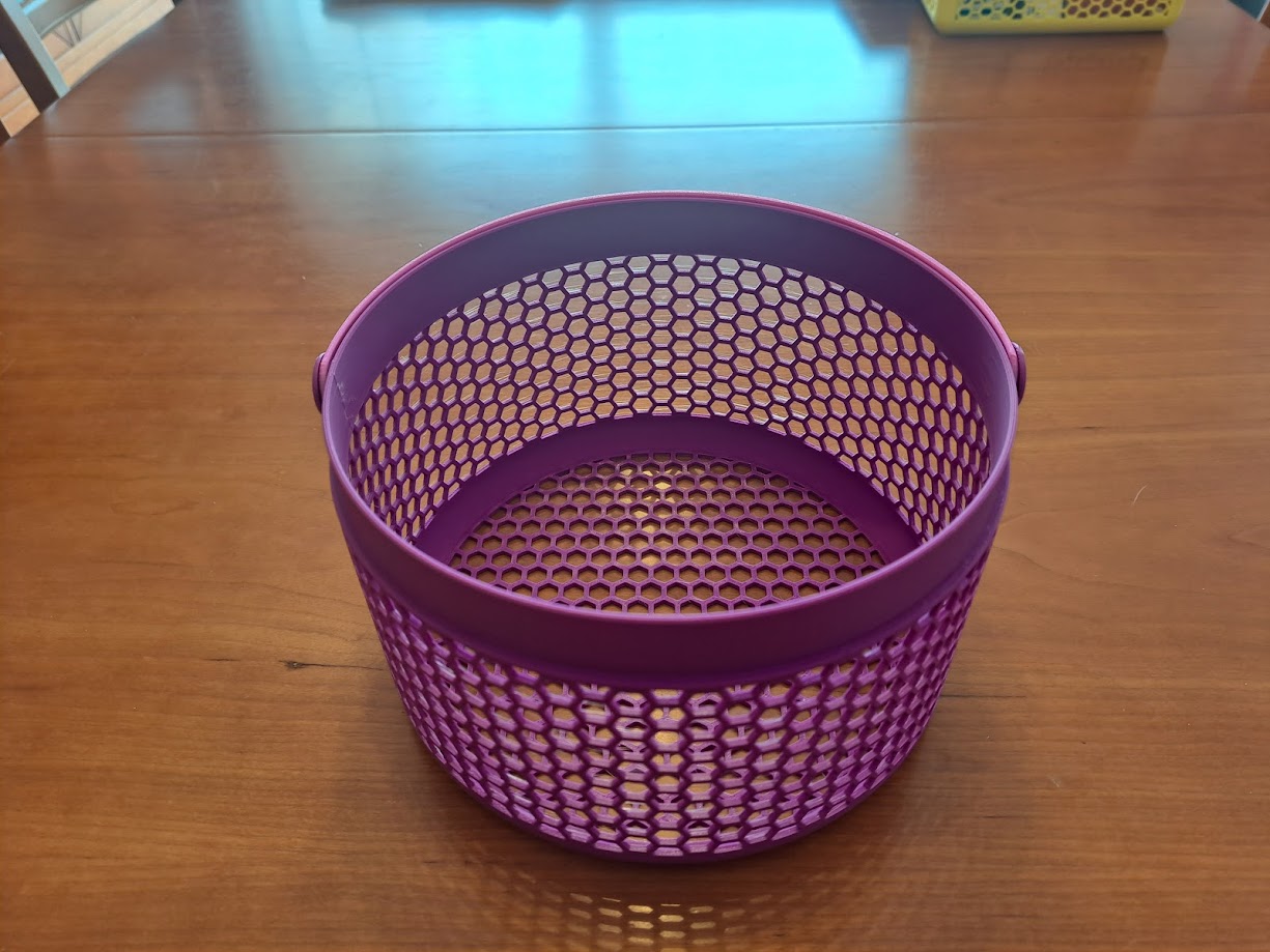 Miniatura 2 do modelo 3D Round Basket with Handle
