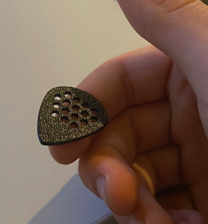 Guitar pick hexagonal grip