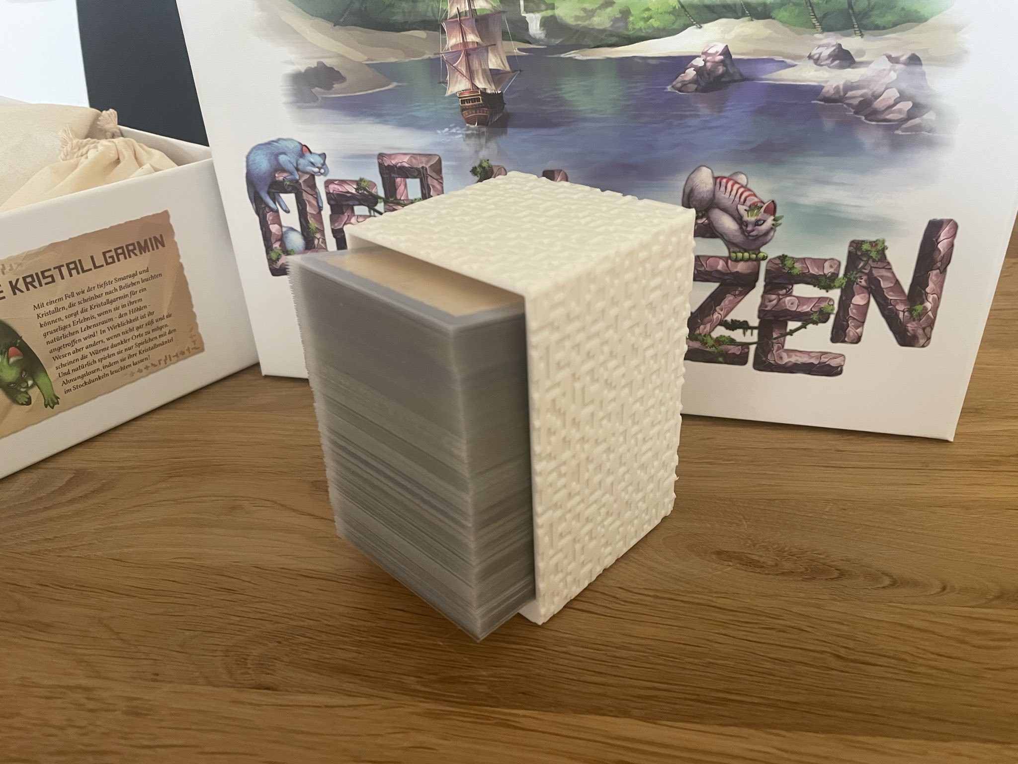 thematic card holder for isle of cats
