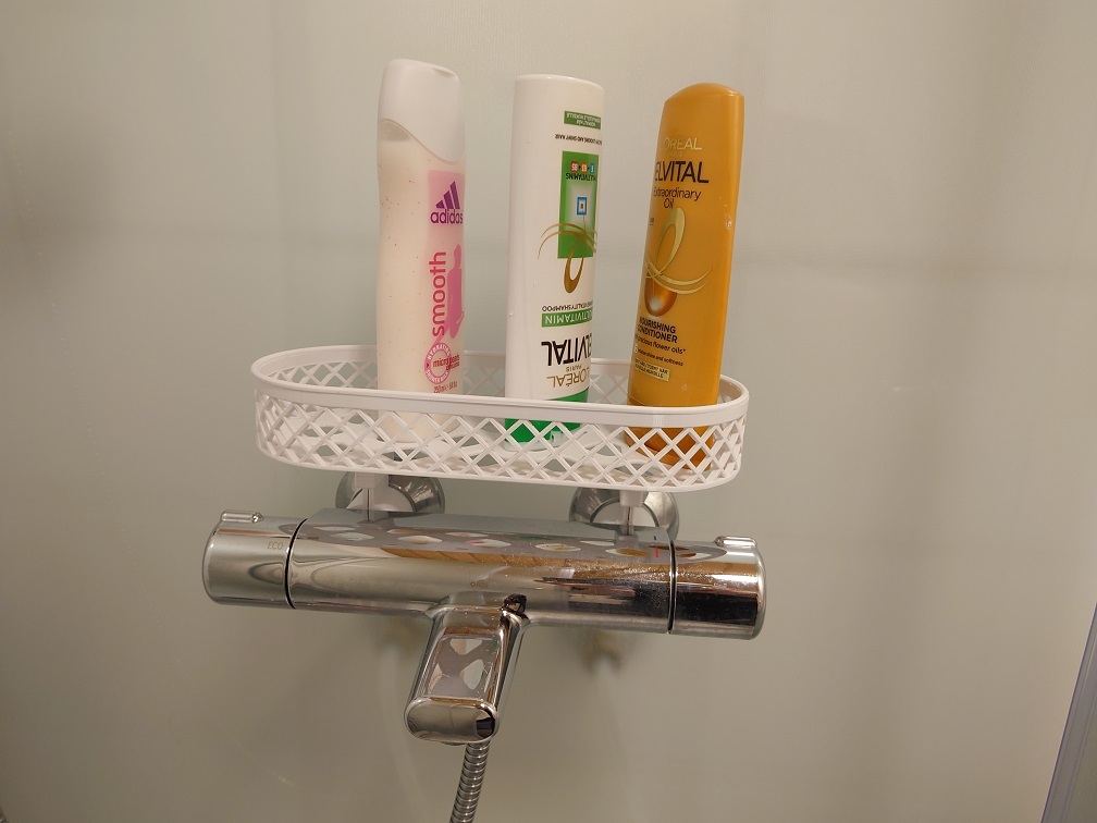 Shower faucet basket