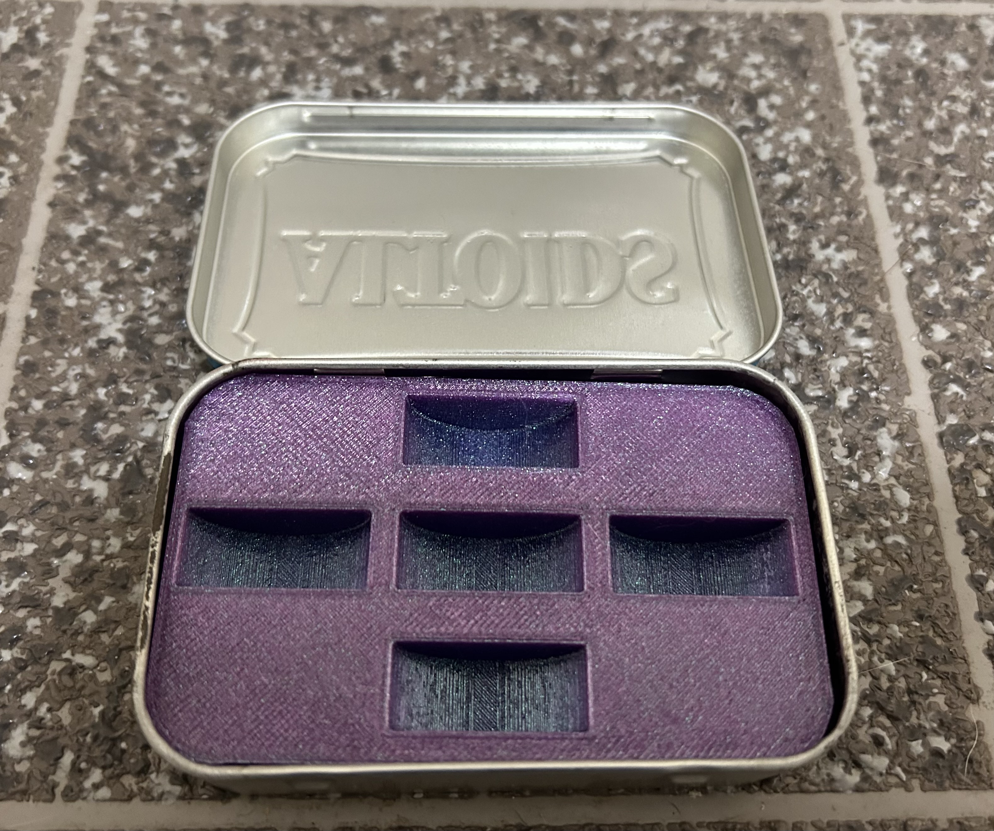 Altoids Bobbin Holder V2