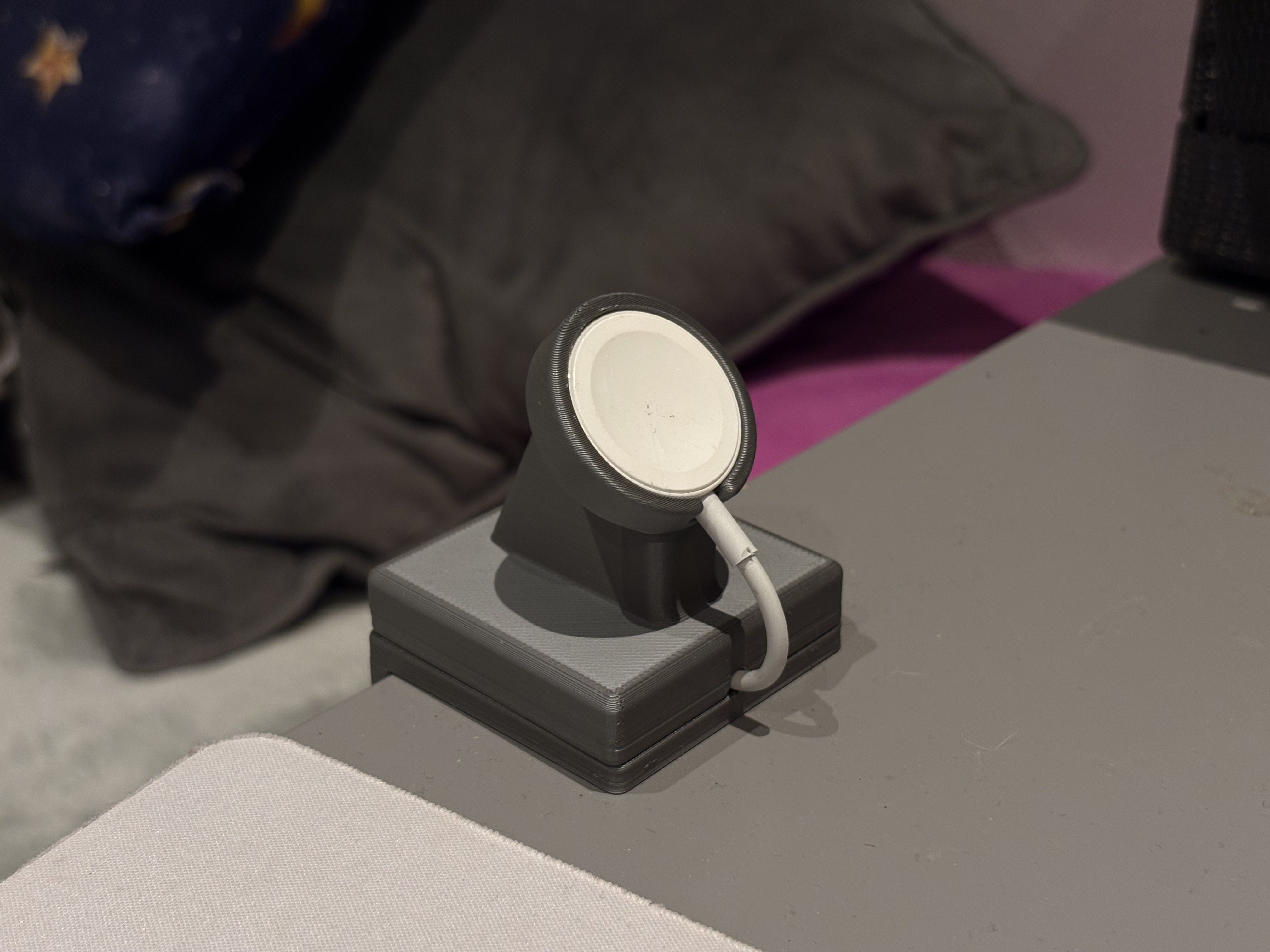 Apple Watch magnetic charging stand