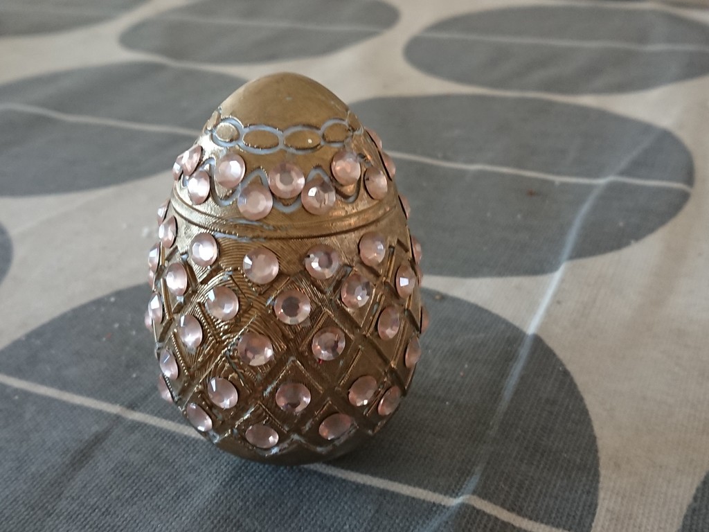 Eastern Egg container