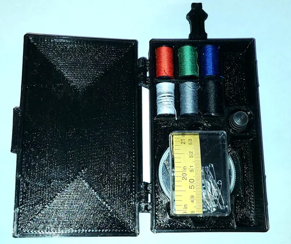 QUICK-CLIP Sewing Kit