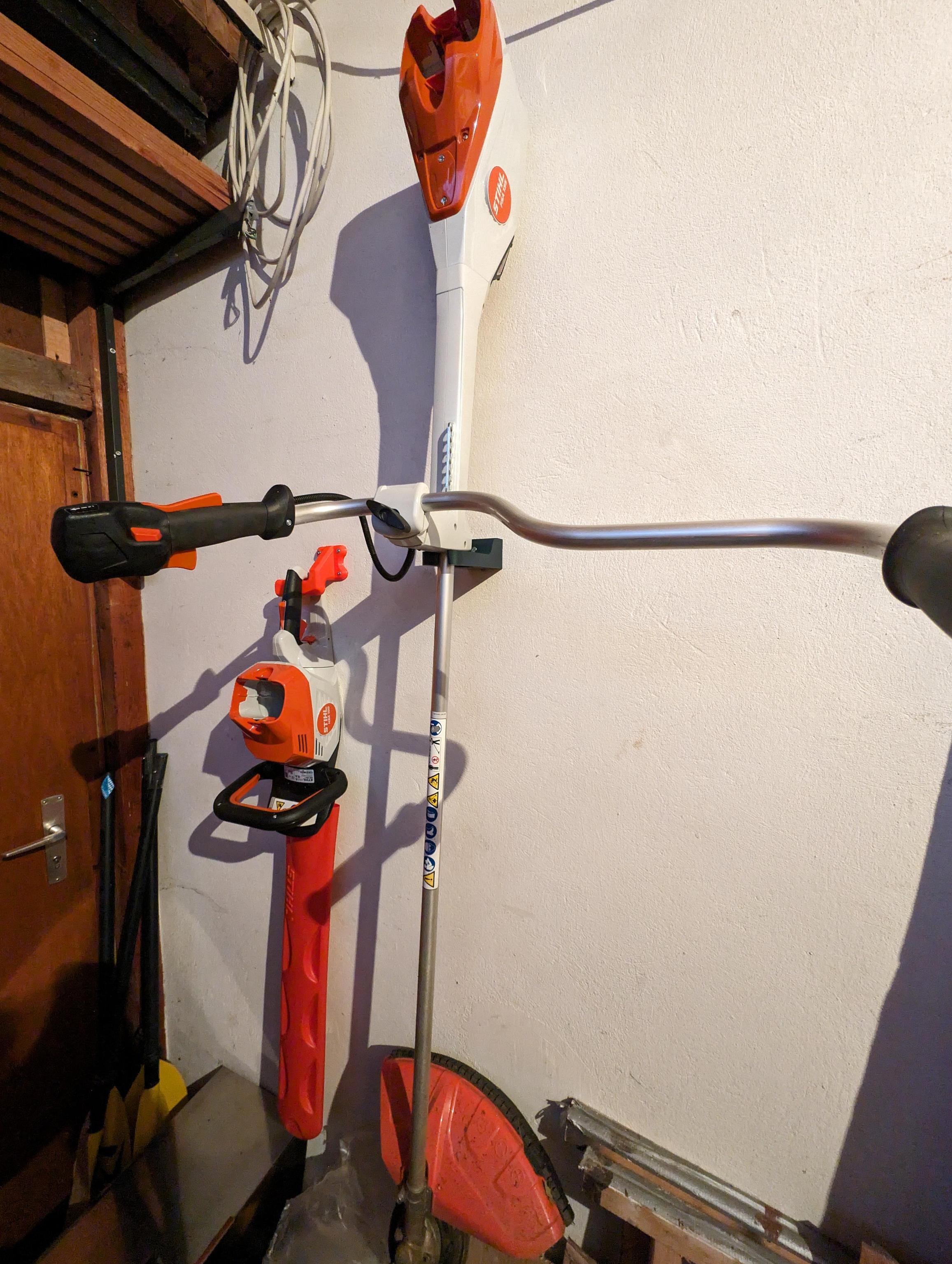 Stihl FSA 135 Wallmount