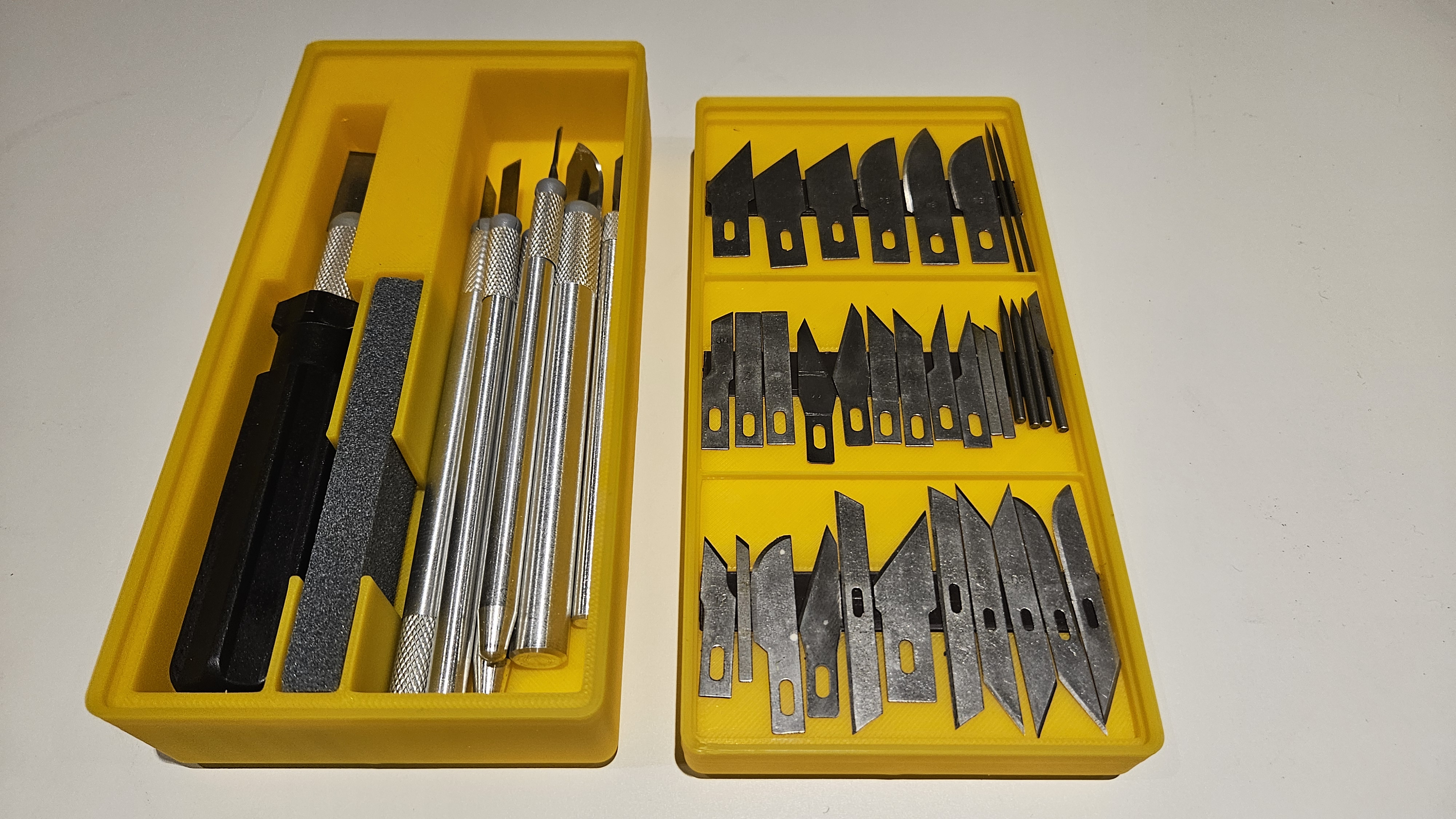 Silverline Hobby Knife Set in Gridfinity 3D model thumbnail
