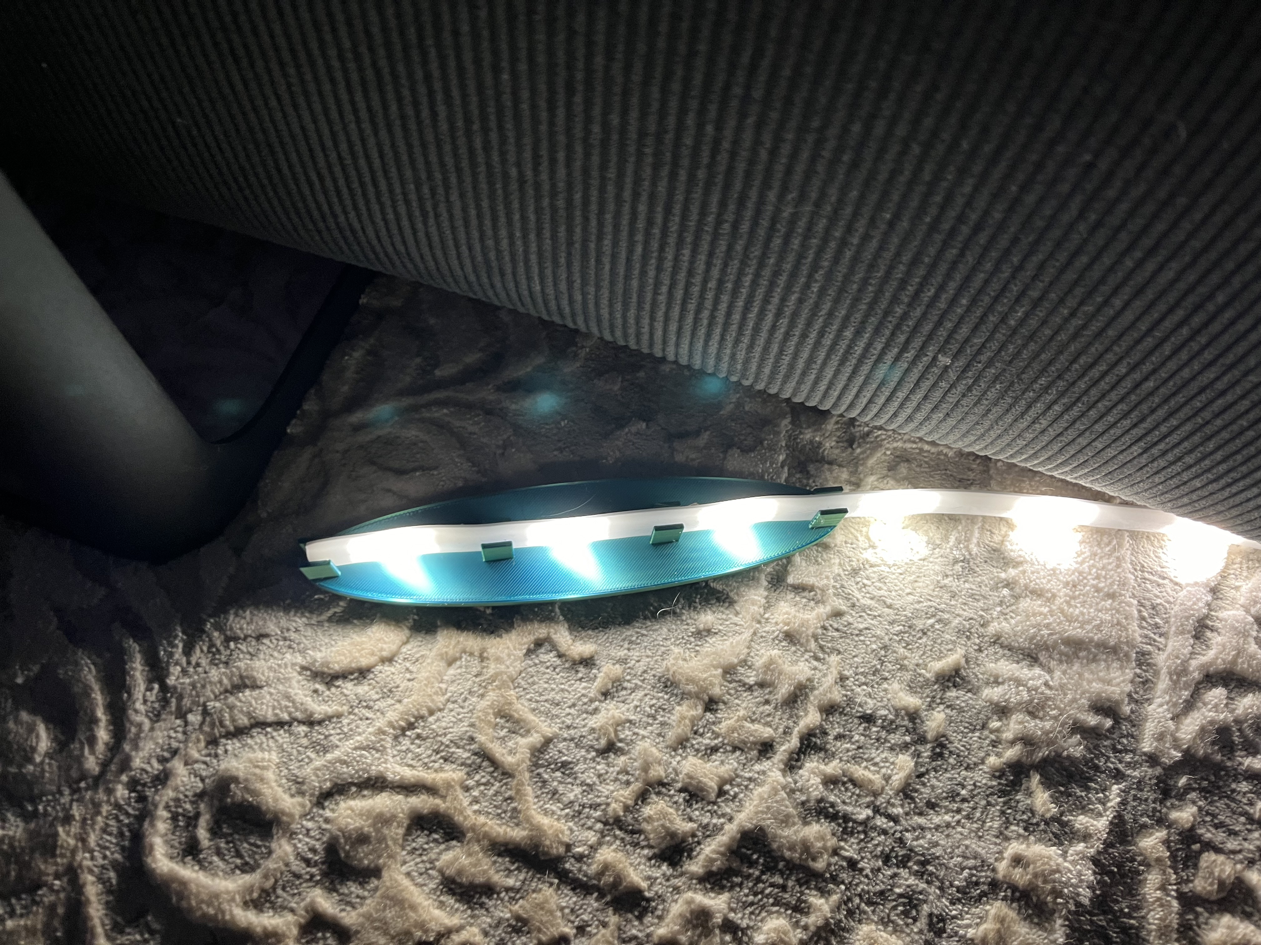 Vertical stand for Cync Direct Connect Smart Light Strip