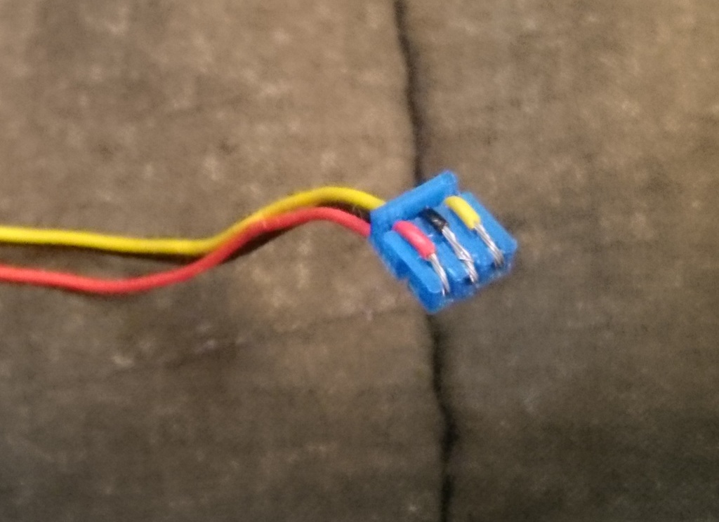 3-pin fan connector (molex)