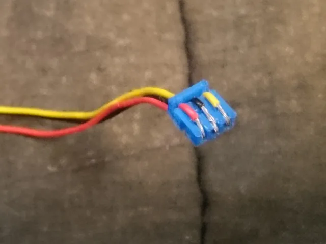 3-pin fan connector (molex)