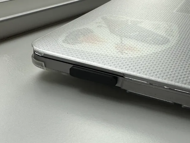 MacBookPro USB-C dust cover