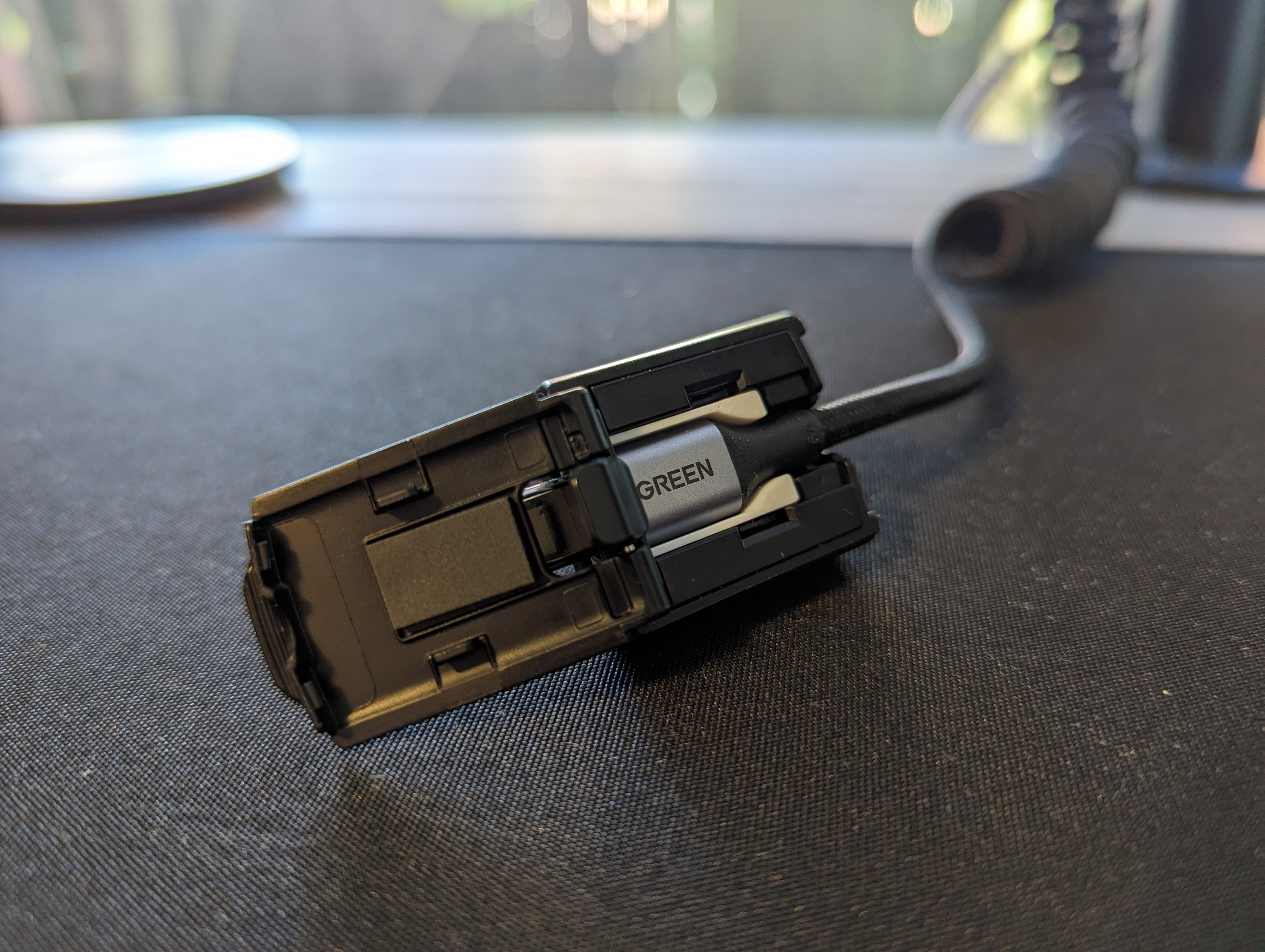 Playstation DualSense Edge cable lock spacer for UGREEN cable