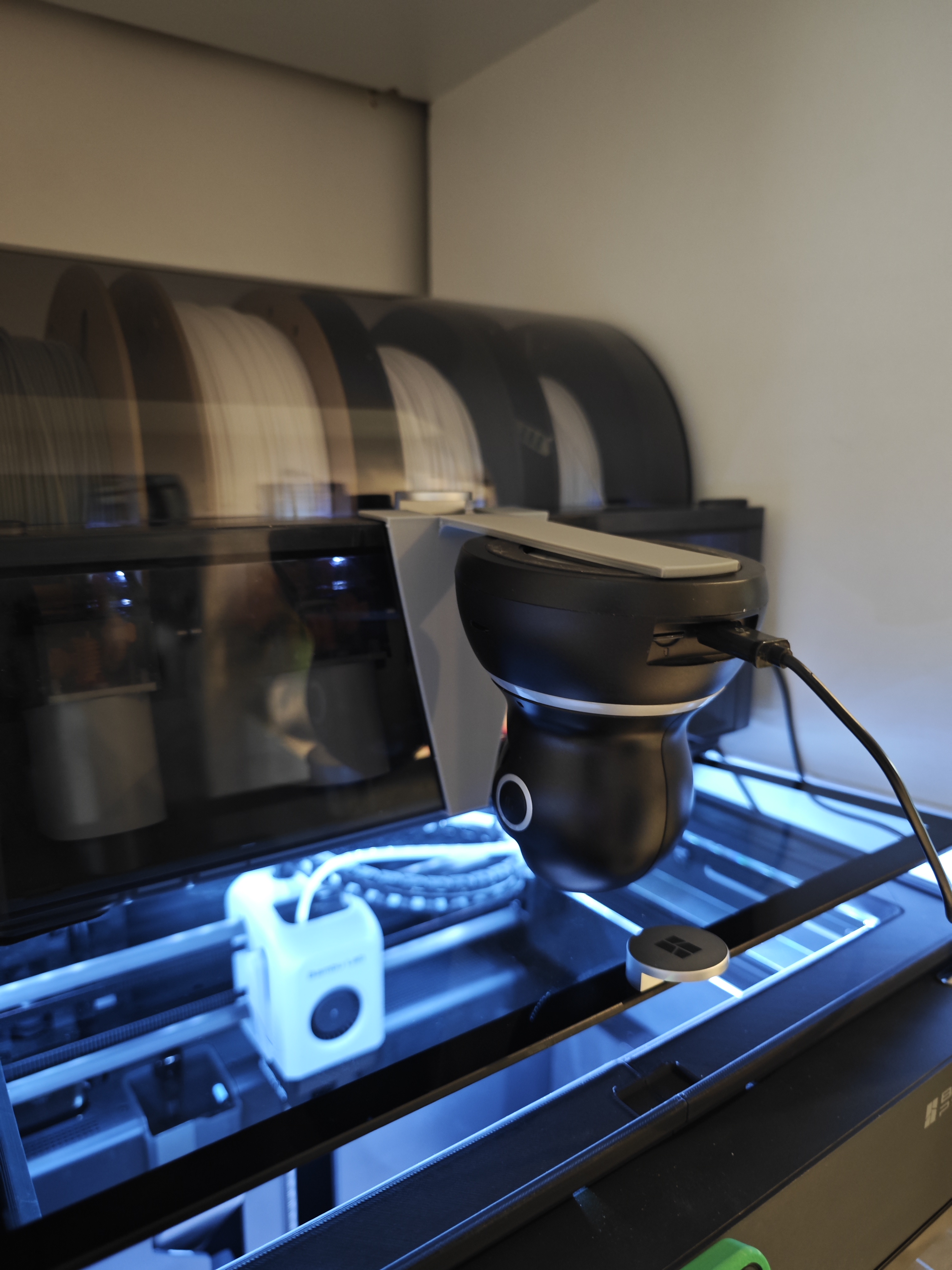 Yi Dome 1080p AMS with riser holder