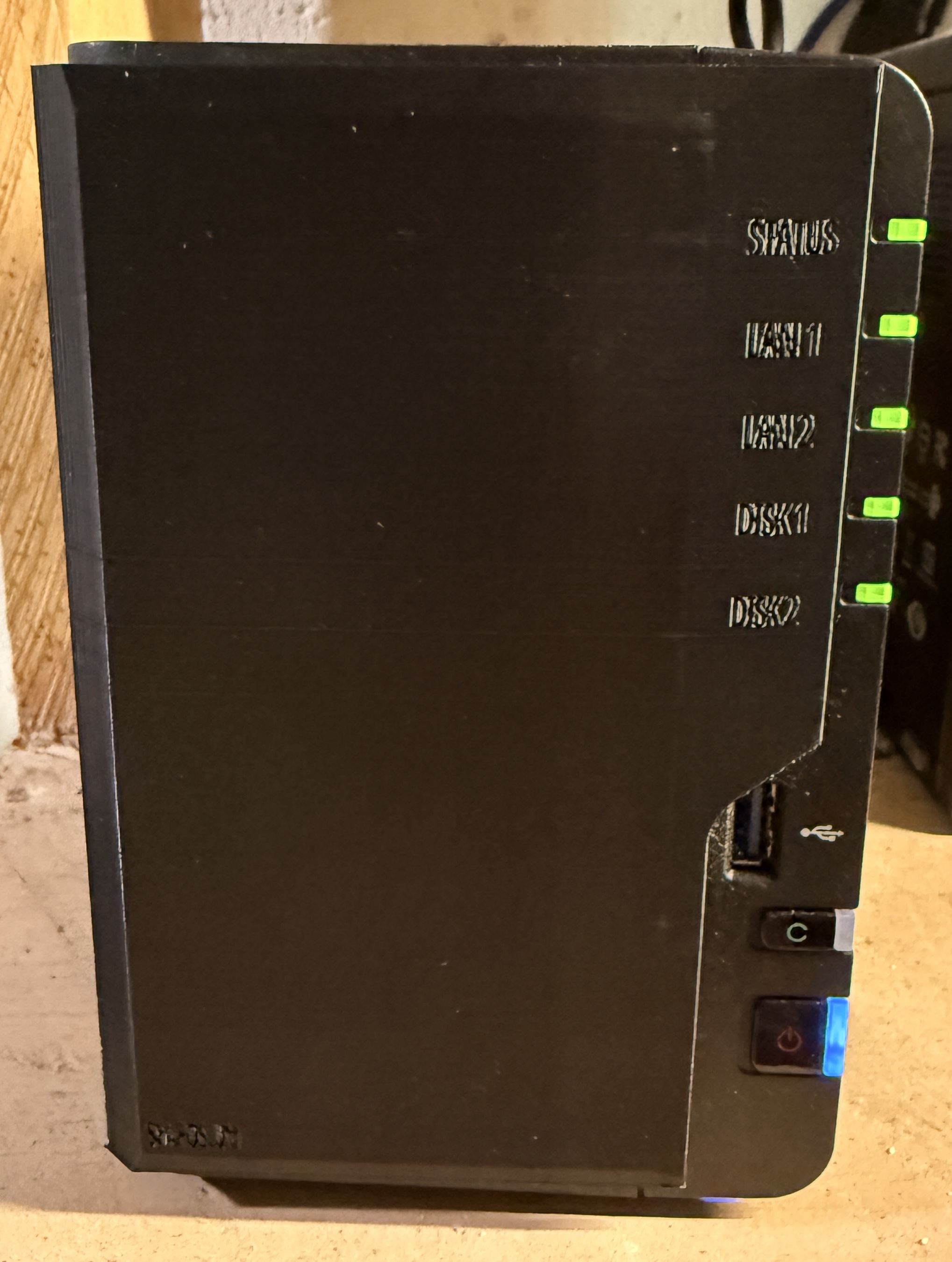 Synology DS2XX+ Faceplate