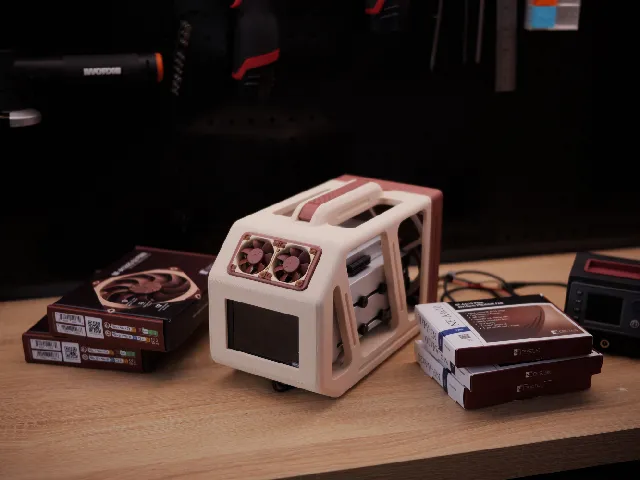 Zima Case with Noctua Style