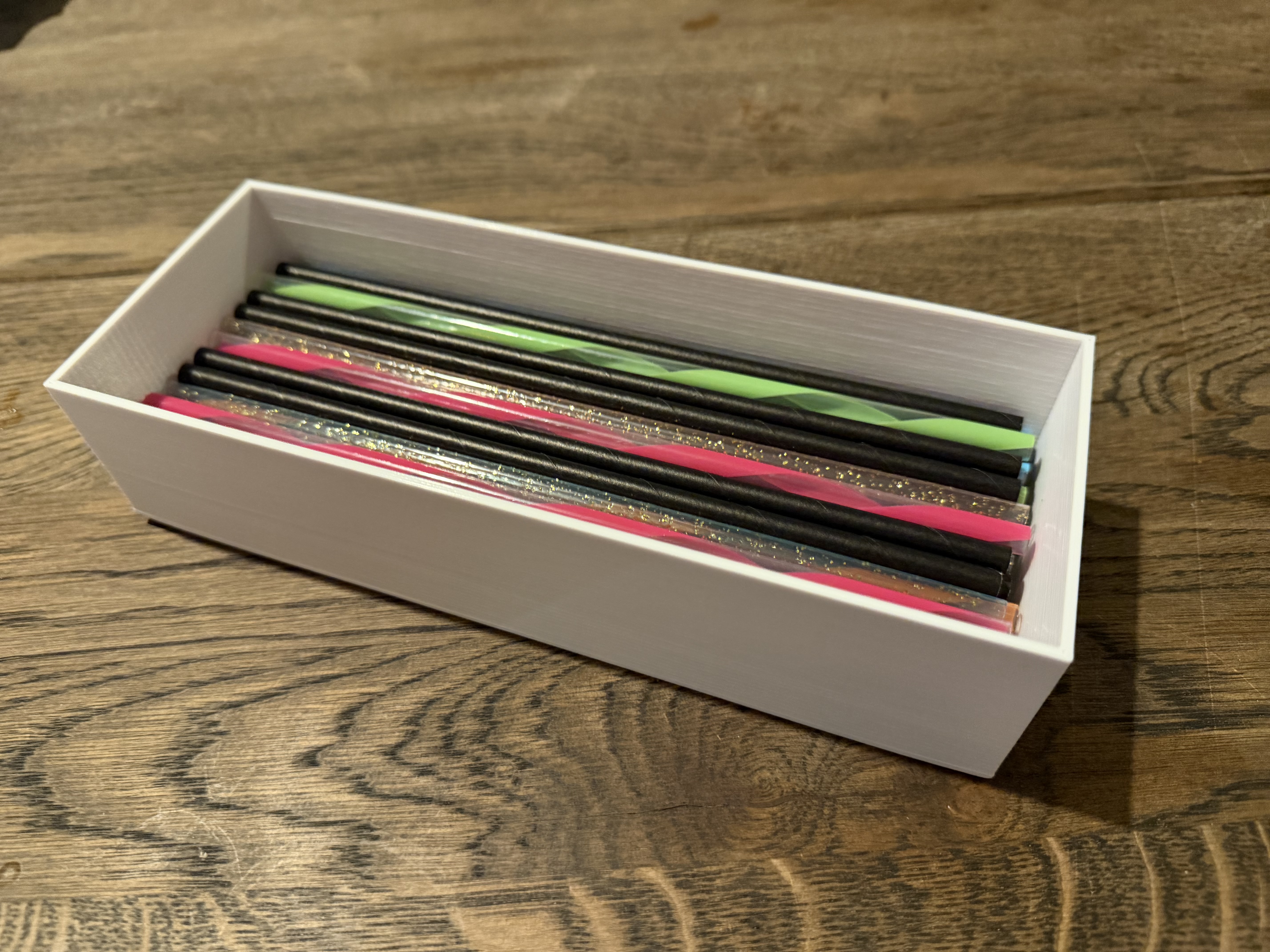 Box for holding straws