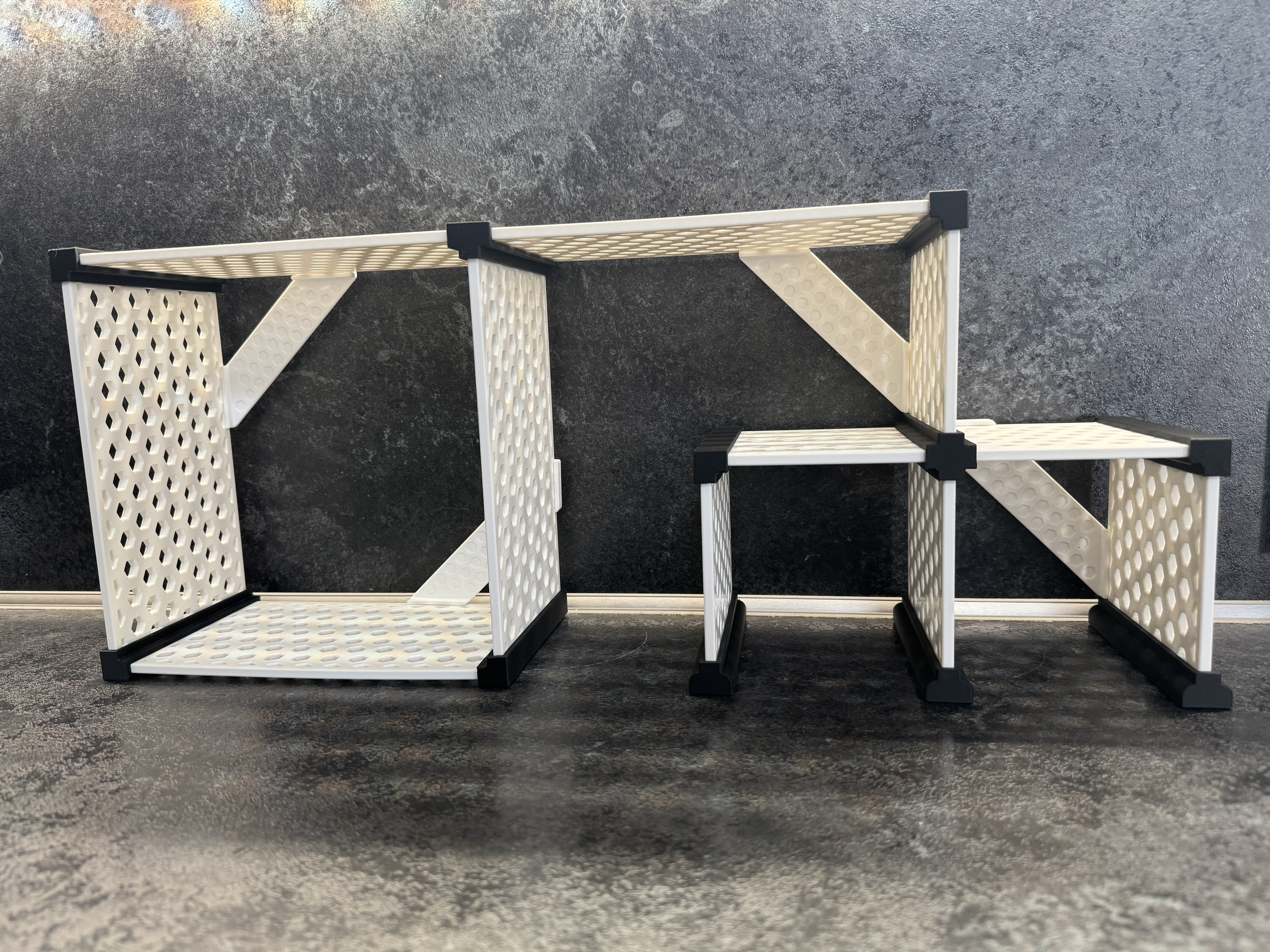 Miniatura 5 do modelo 3D HexGrid Modular Shelf System