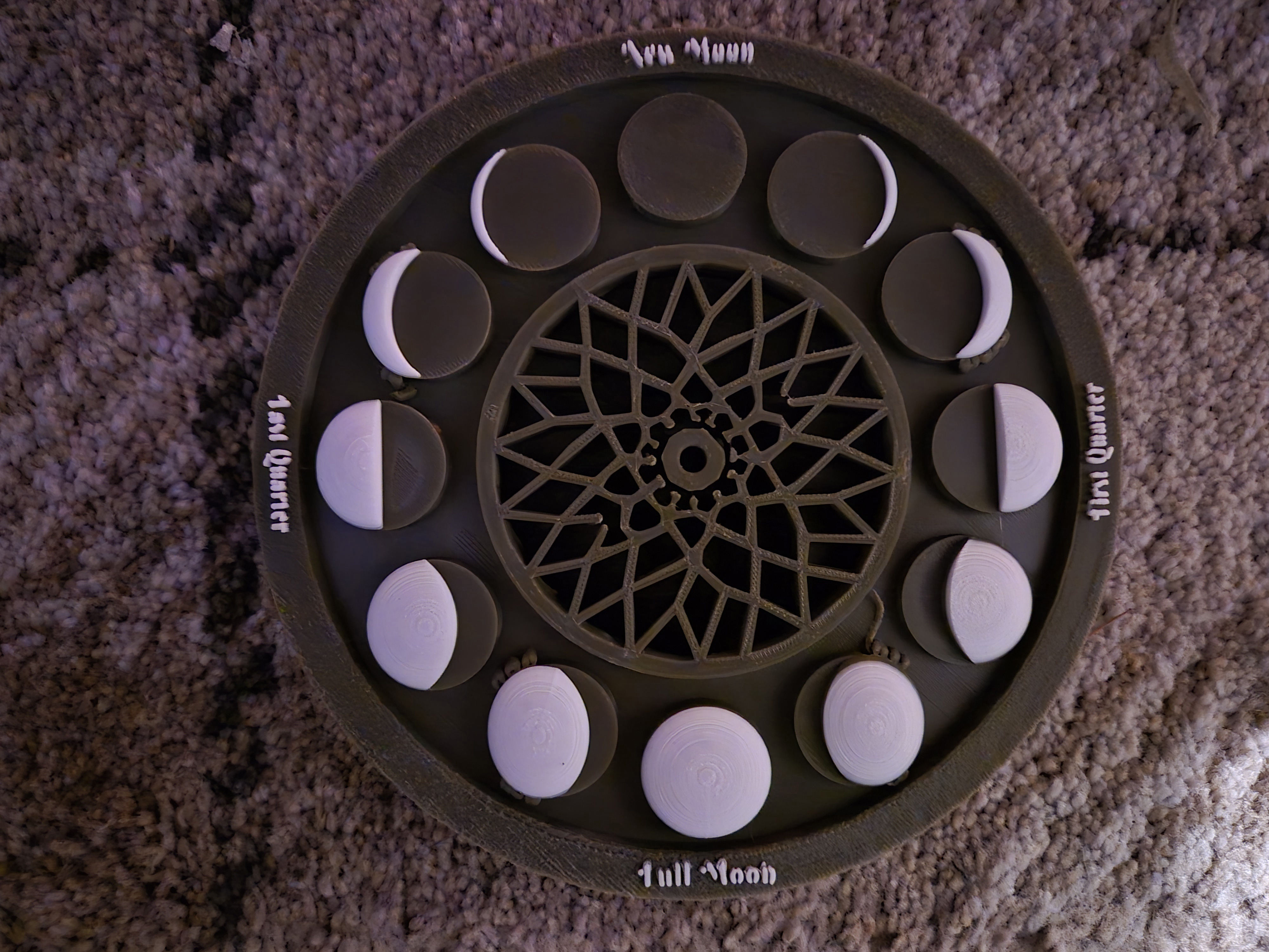 Miniatura 2 do modelo 3D Another Lunar Moon Phase Clock