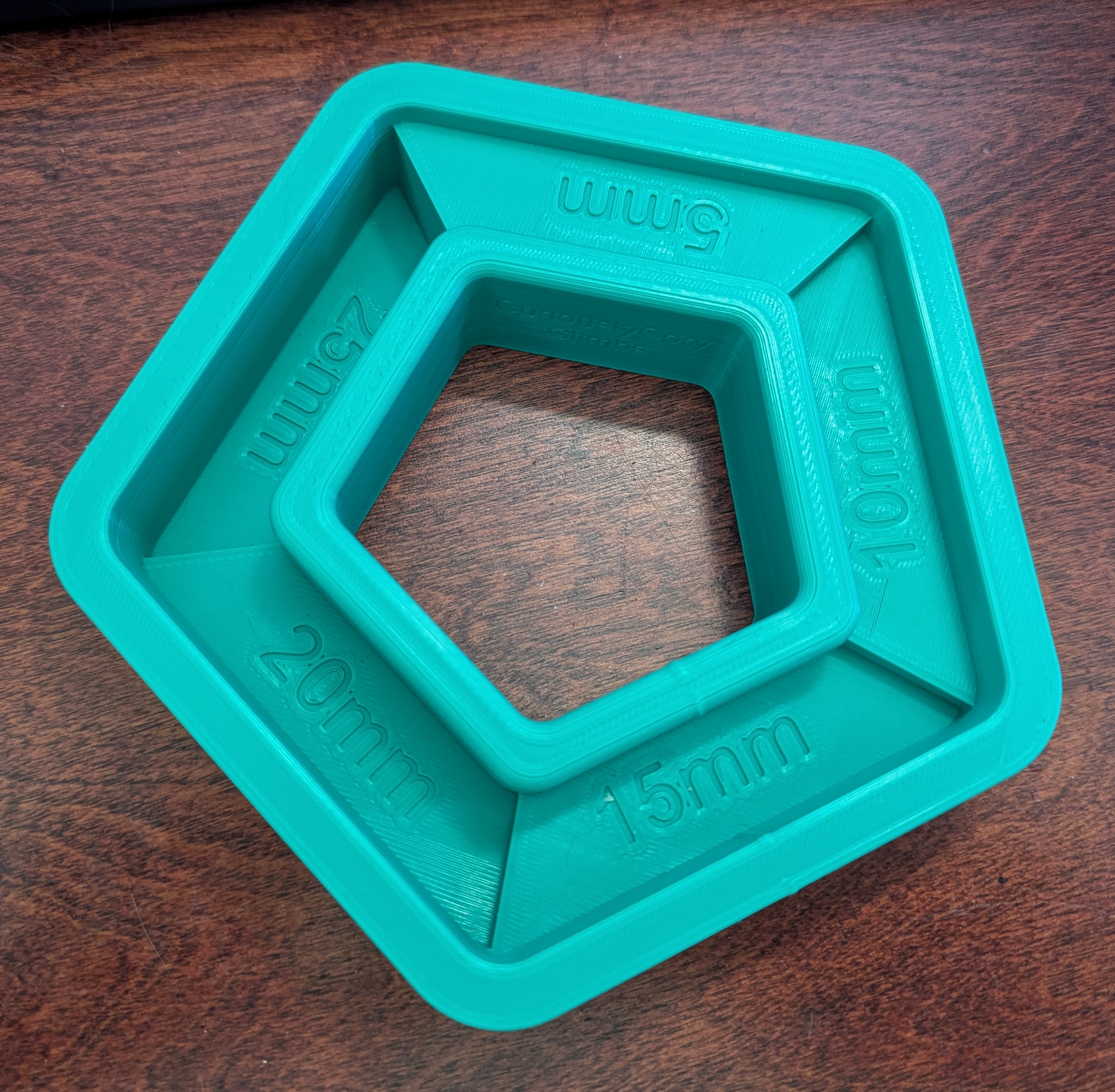 Hexagonal Portable Fingerboard Hangboard (5mm-25mm depths)