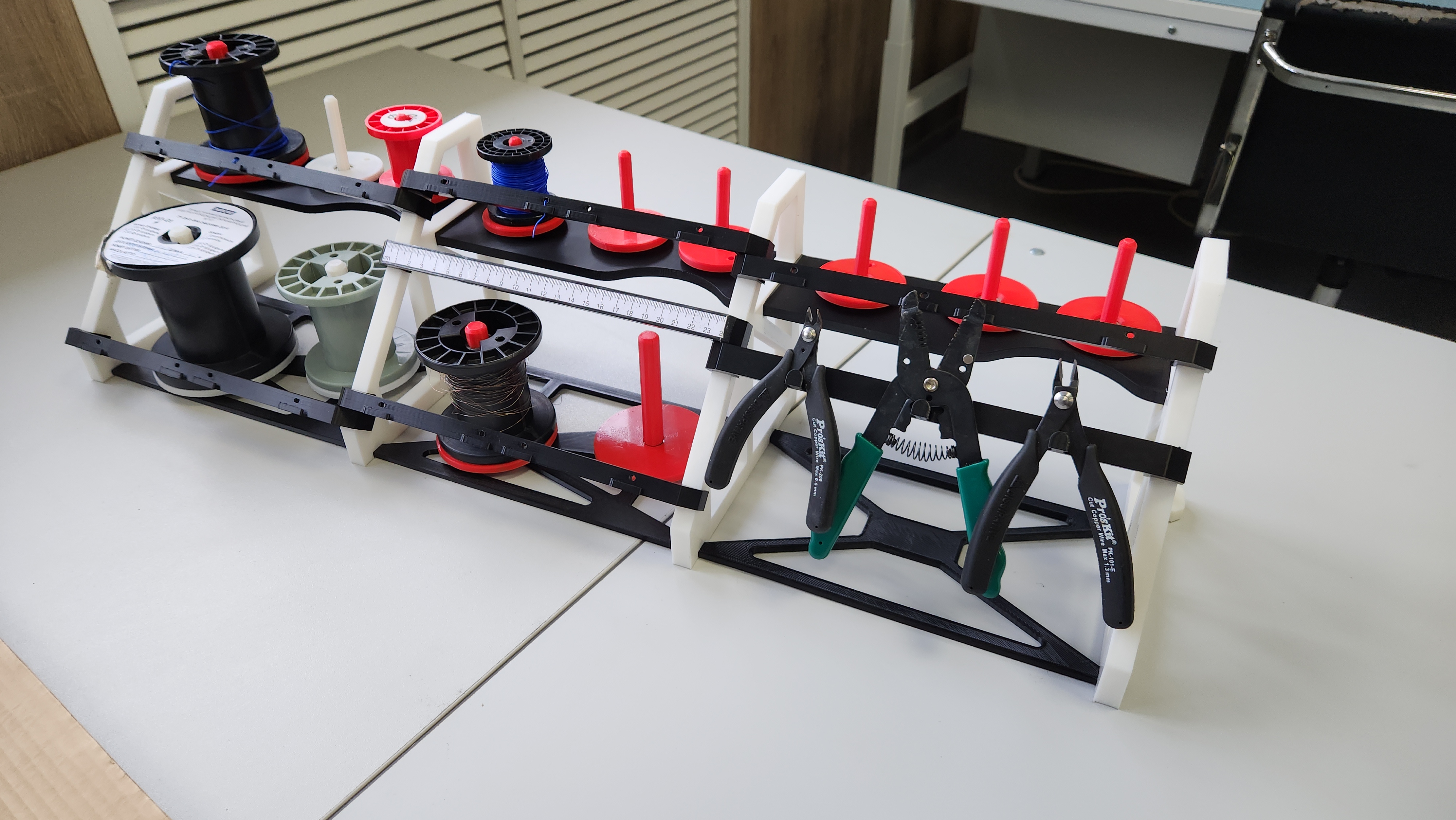 Organizer for spools