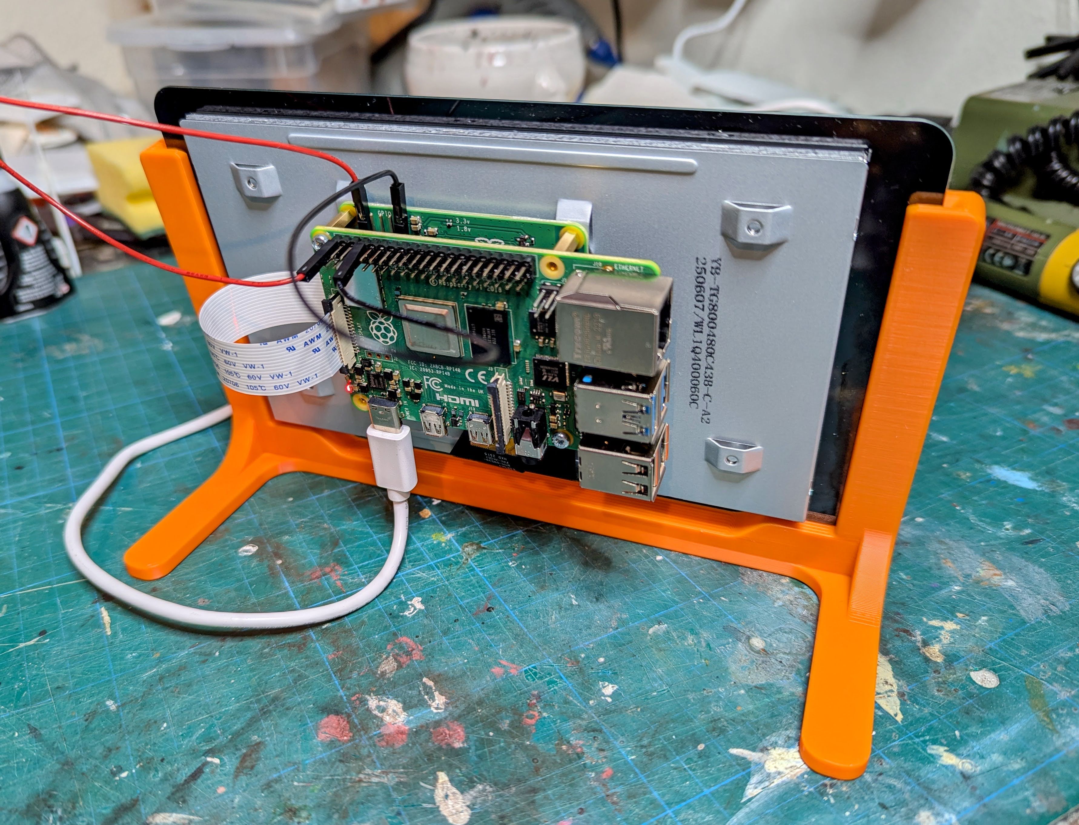 Miniatura 2 do modelo 3D Raspberry Pi Touch Display 2 Development Stand