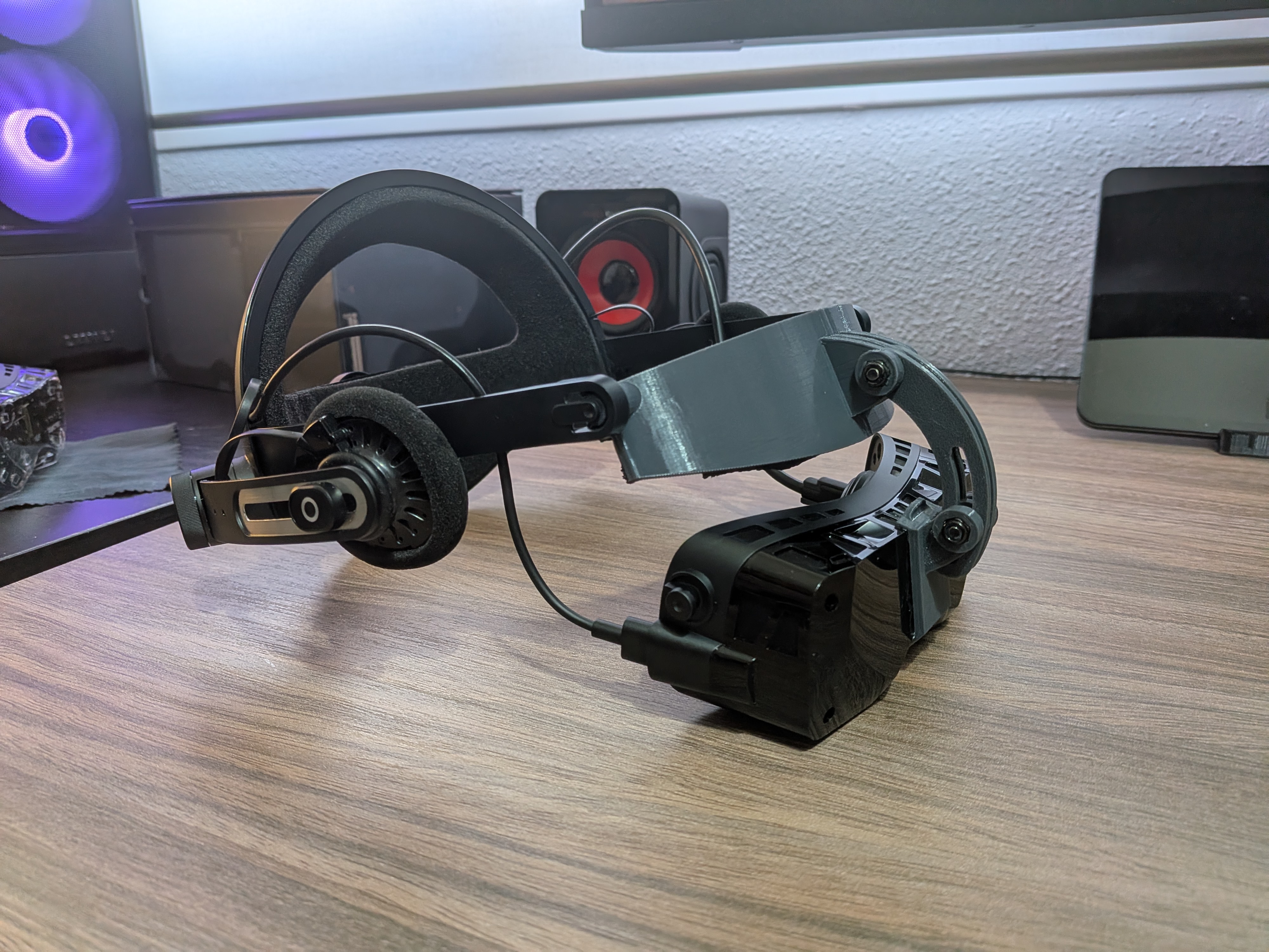 Halo mount