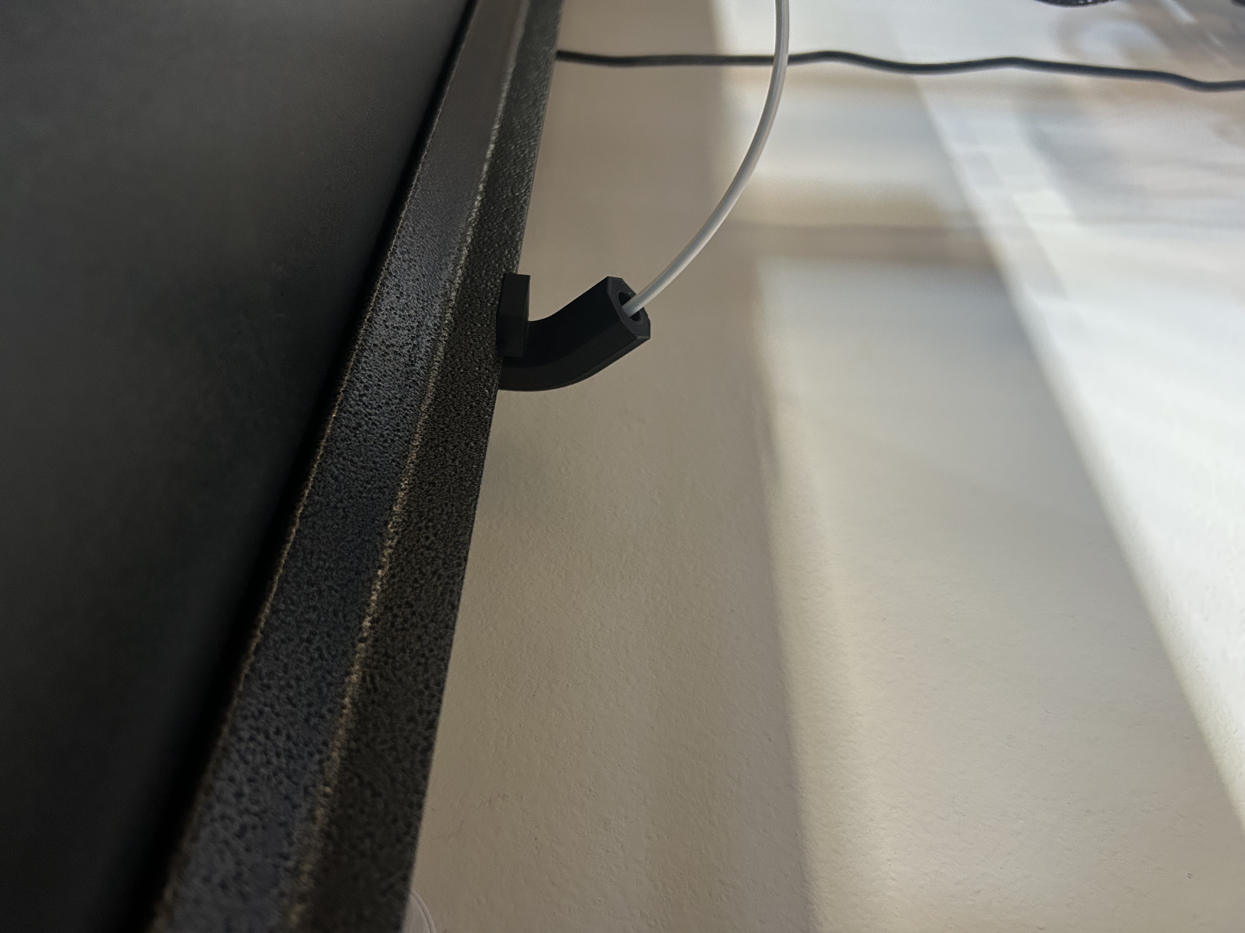 Filament Guide Clip for Metal Shelving
