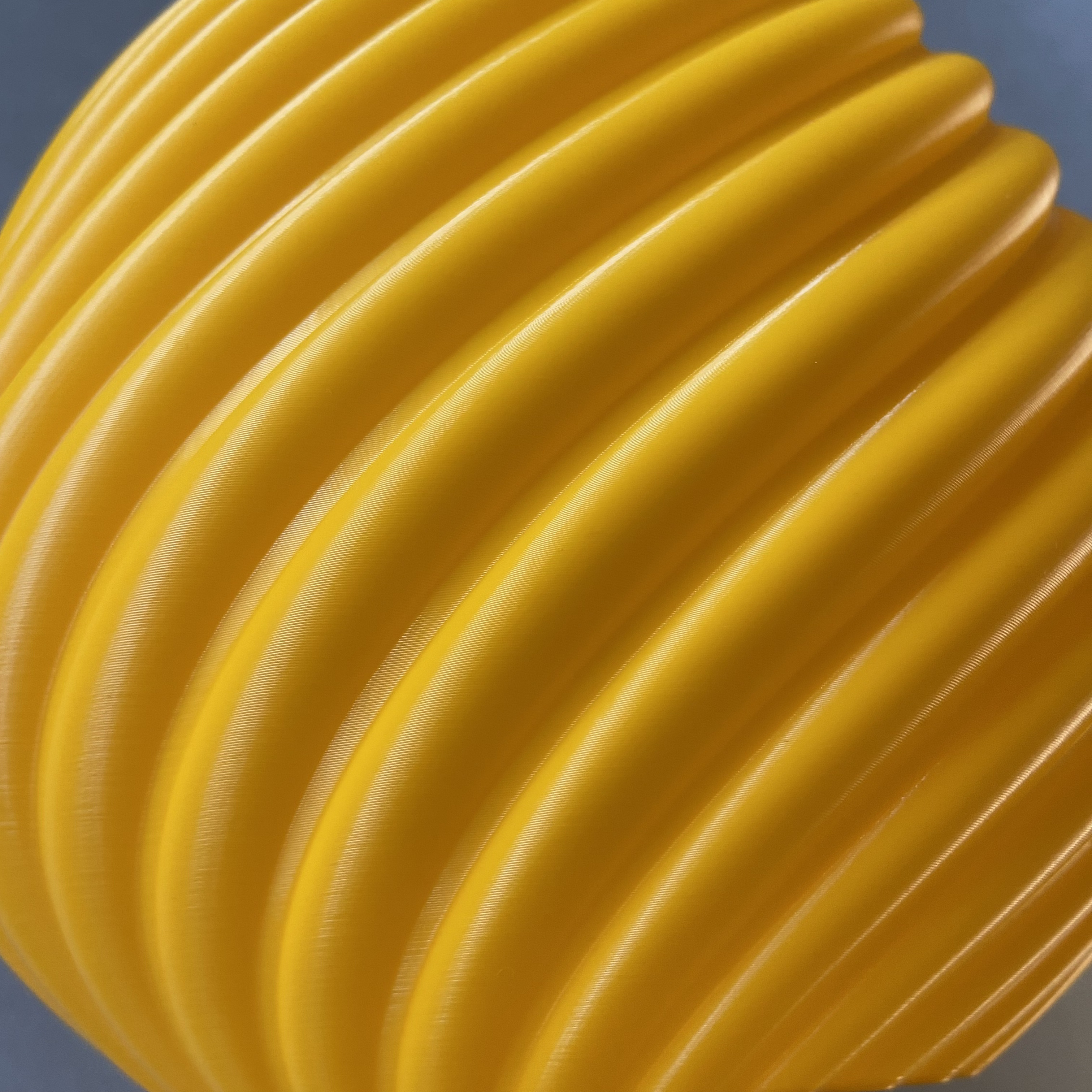 Twisted Ribbed Globe Lamp — miniatura 7