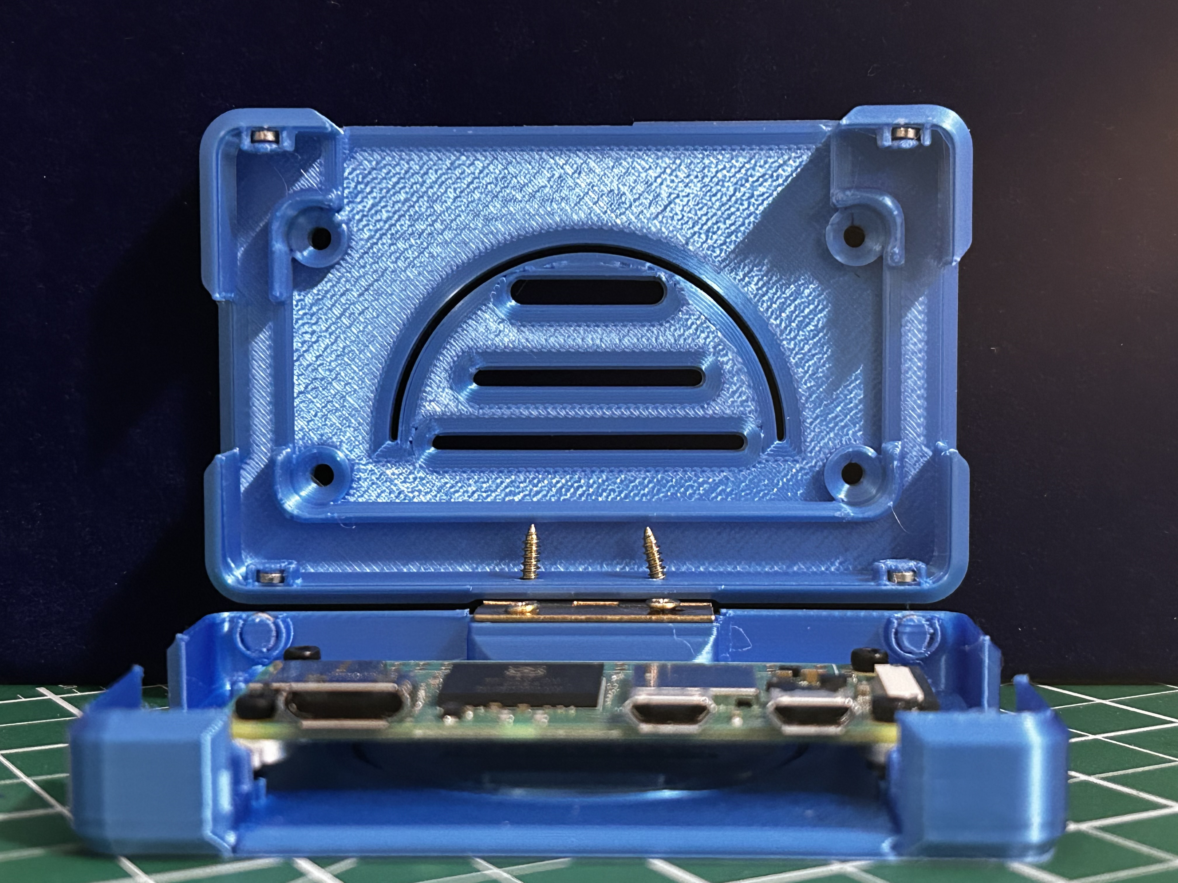 Ground Zero Pi Zero 2W Hinged Case V1