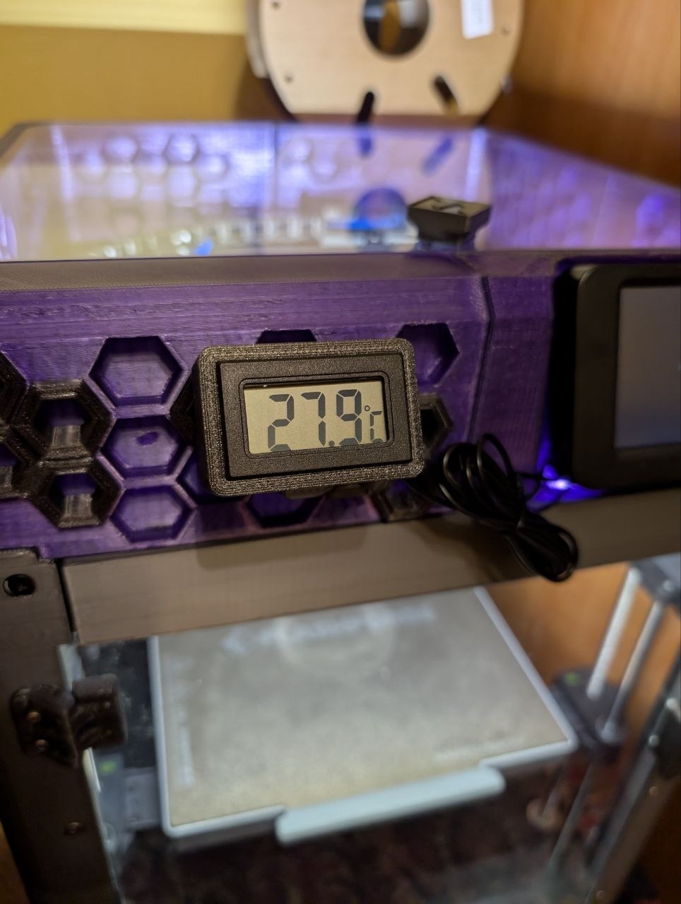 Angled Honeycomb Thermometer Holder 3D model