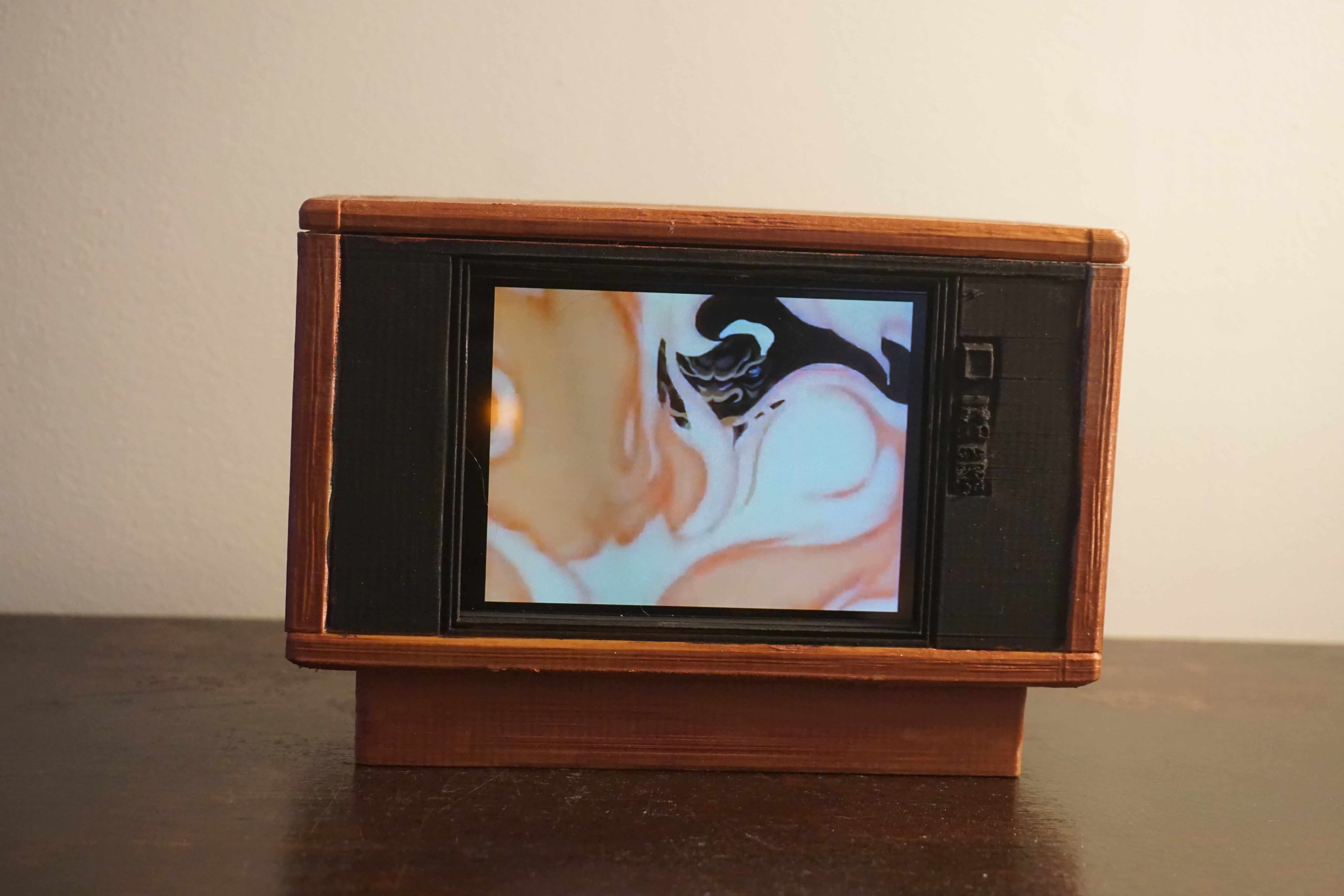 1980's Console TV desktop cell phone holder