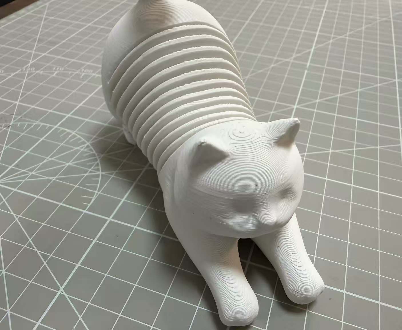 Stretching Spring Cat - Articulated & Fun (Supports Required)