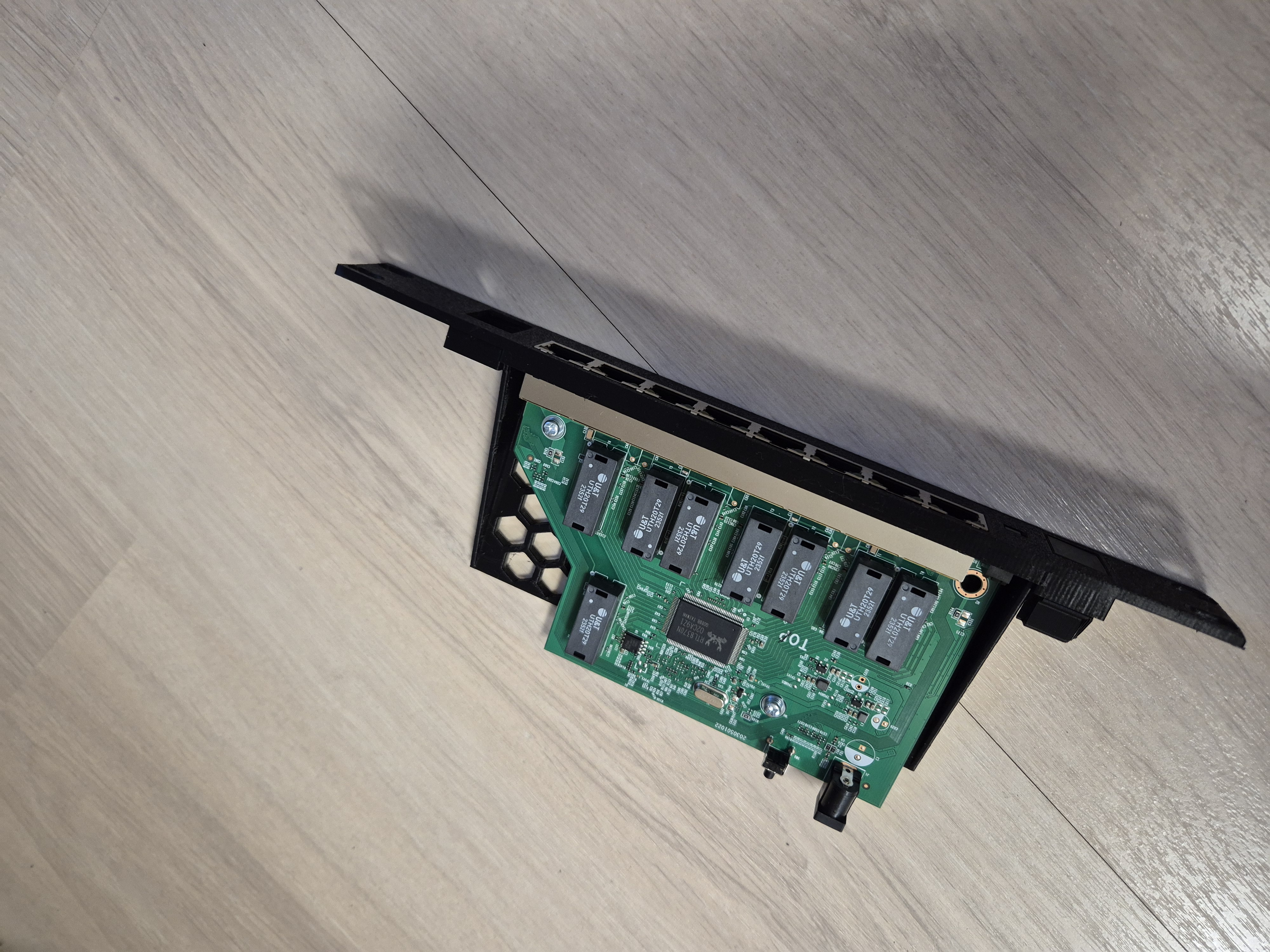 TP-Link TL-SG108E 10" rack mount slim with keystones