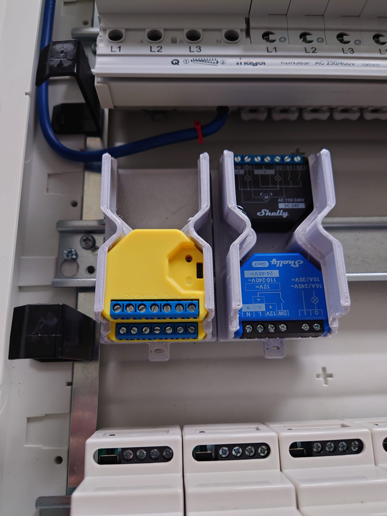 Shelly 4-way DIN mount