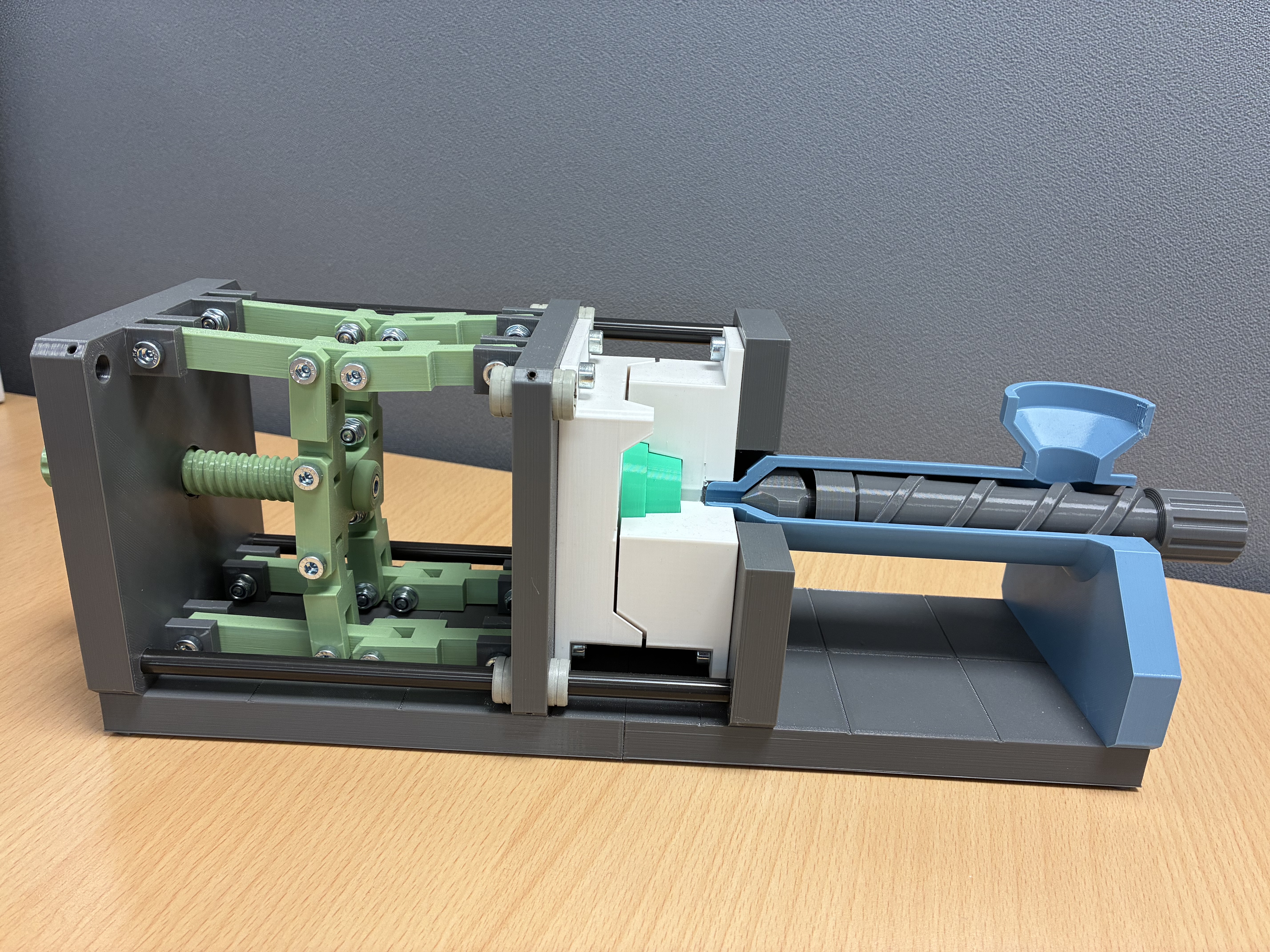 Injection Molding Machine Model — miniatura 2