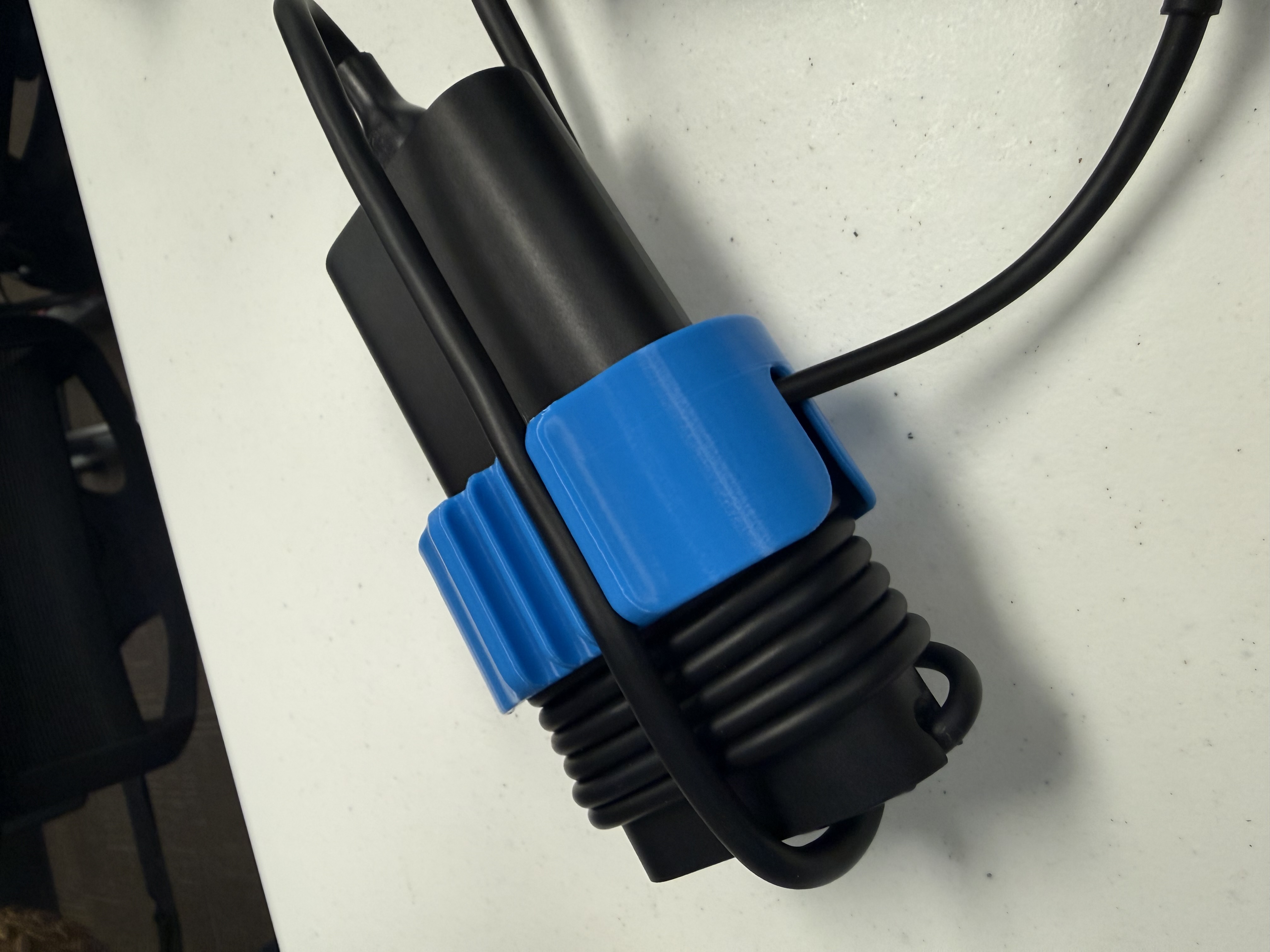 Dell Power Supply Cable Grabber