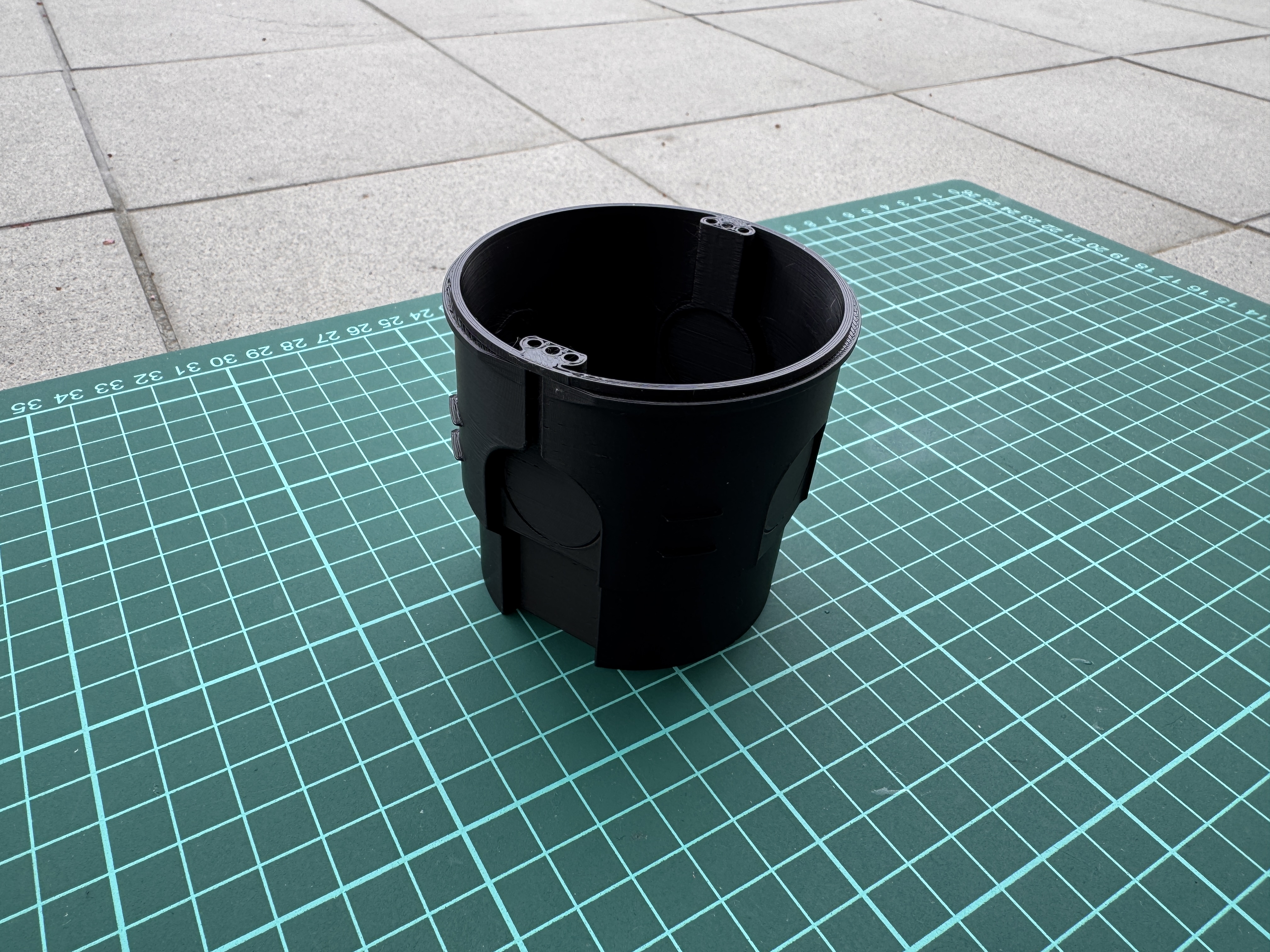 Extra deep flush-mounted installation box (Instalační krabice podomítková extra hluboká)