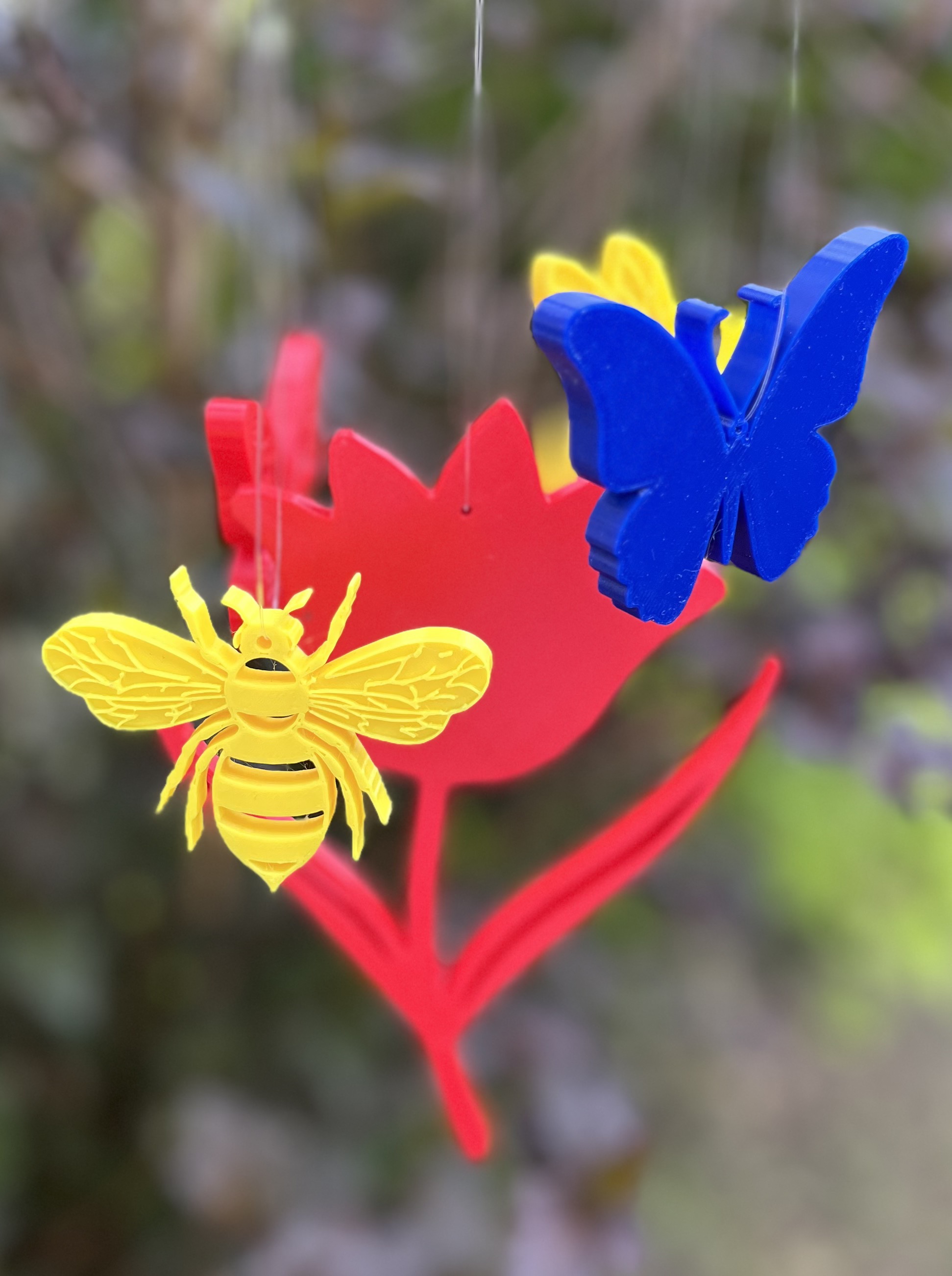 Summer Wind Chime: Flower, Bees & Butterflies / Sommerliches Windspiel